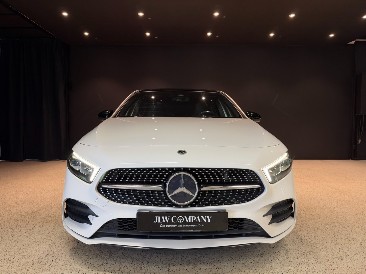 Mercedes-Benz A 200 7G-DCT AMG 2019, kuva 2/10