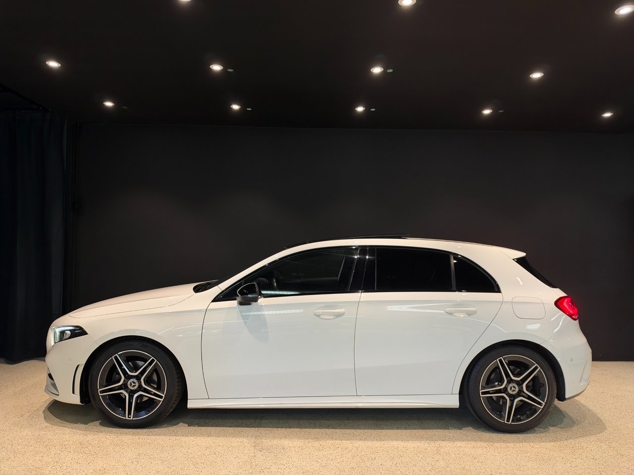 Mercedes-Benz A 200 7G-DCT AMG 2019, kuva 3/10