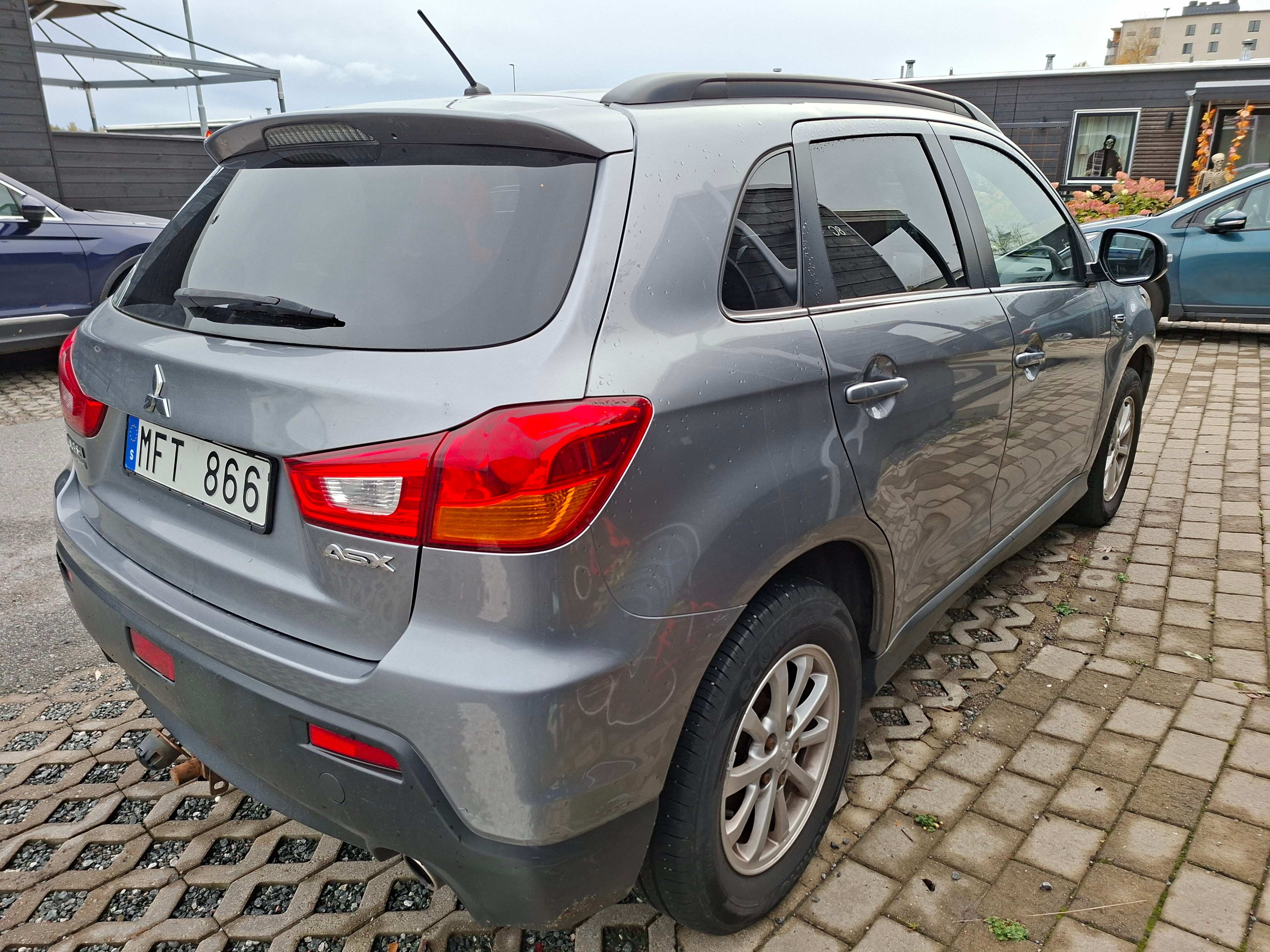 Mitsubishi ASX 1.8 Di-D ClearTec Manuell 2012, bild 2/8
