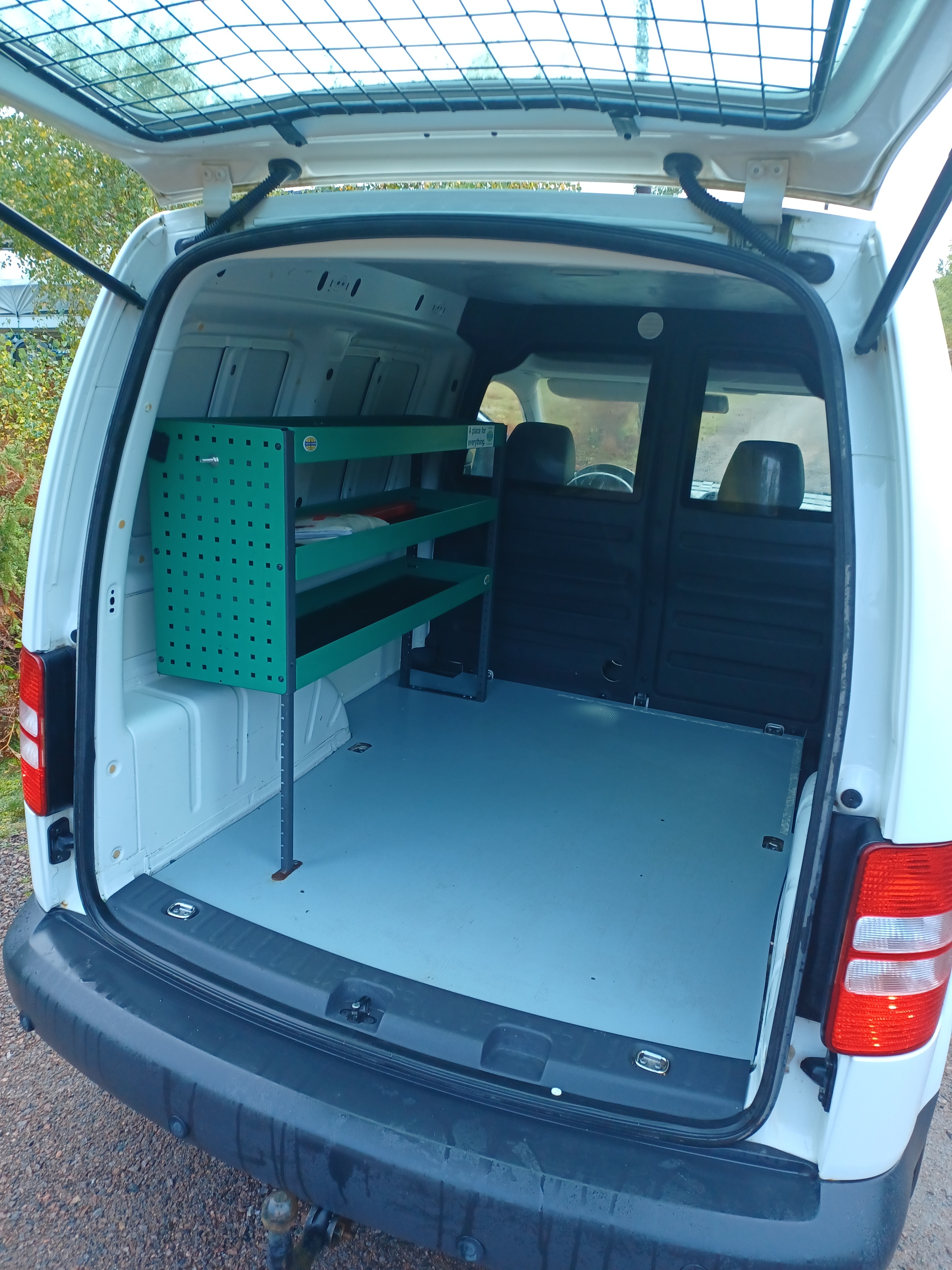 Volkswagen Caddy Skåpbil 1.6 TDI Manuell 2013, bild 4/6