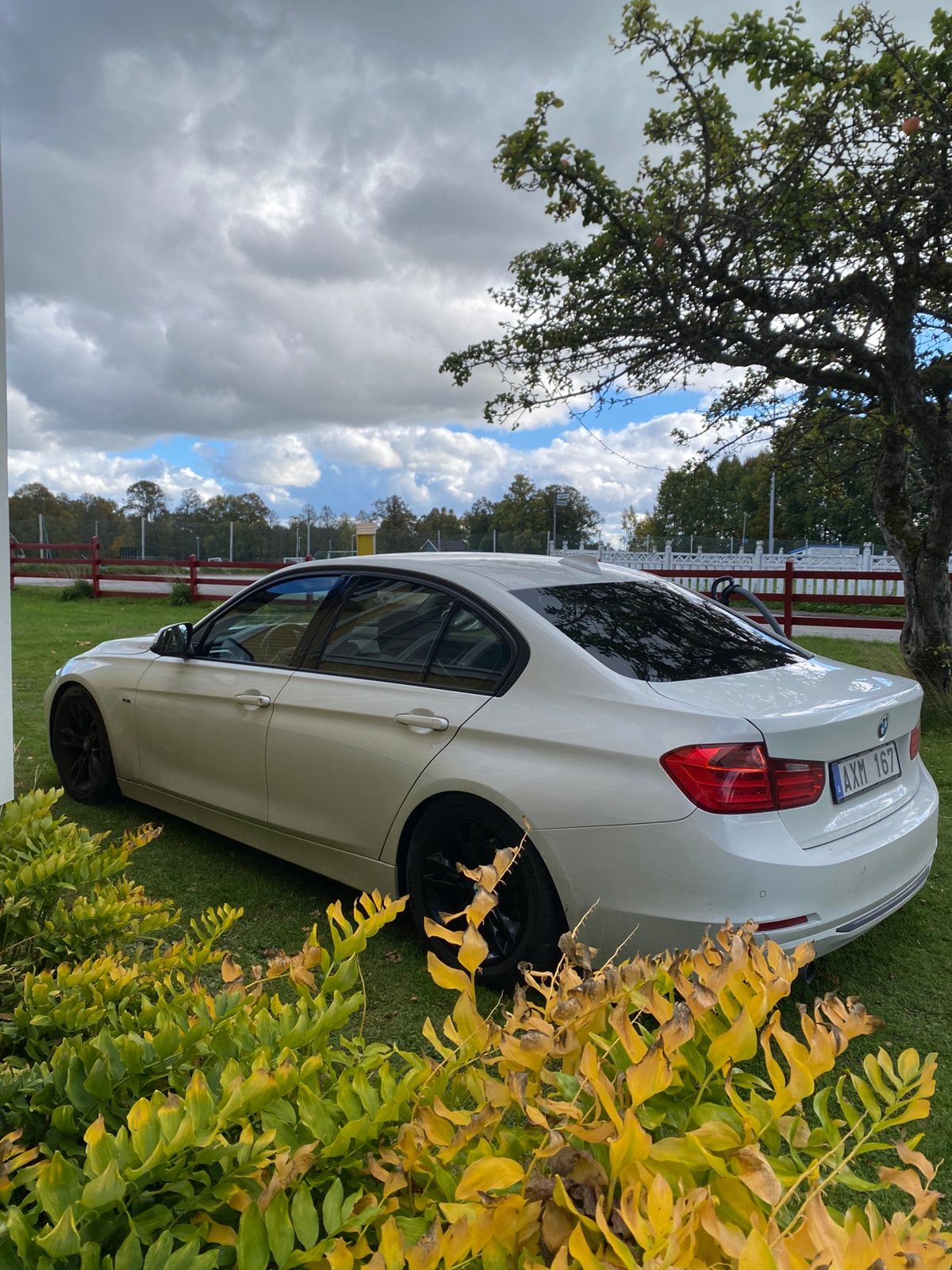 BMW 320d 2012, photo 2/8