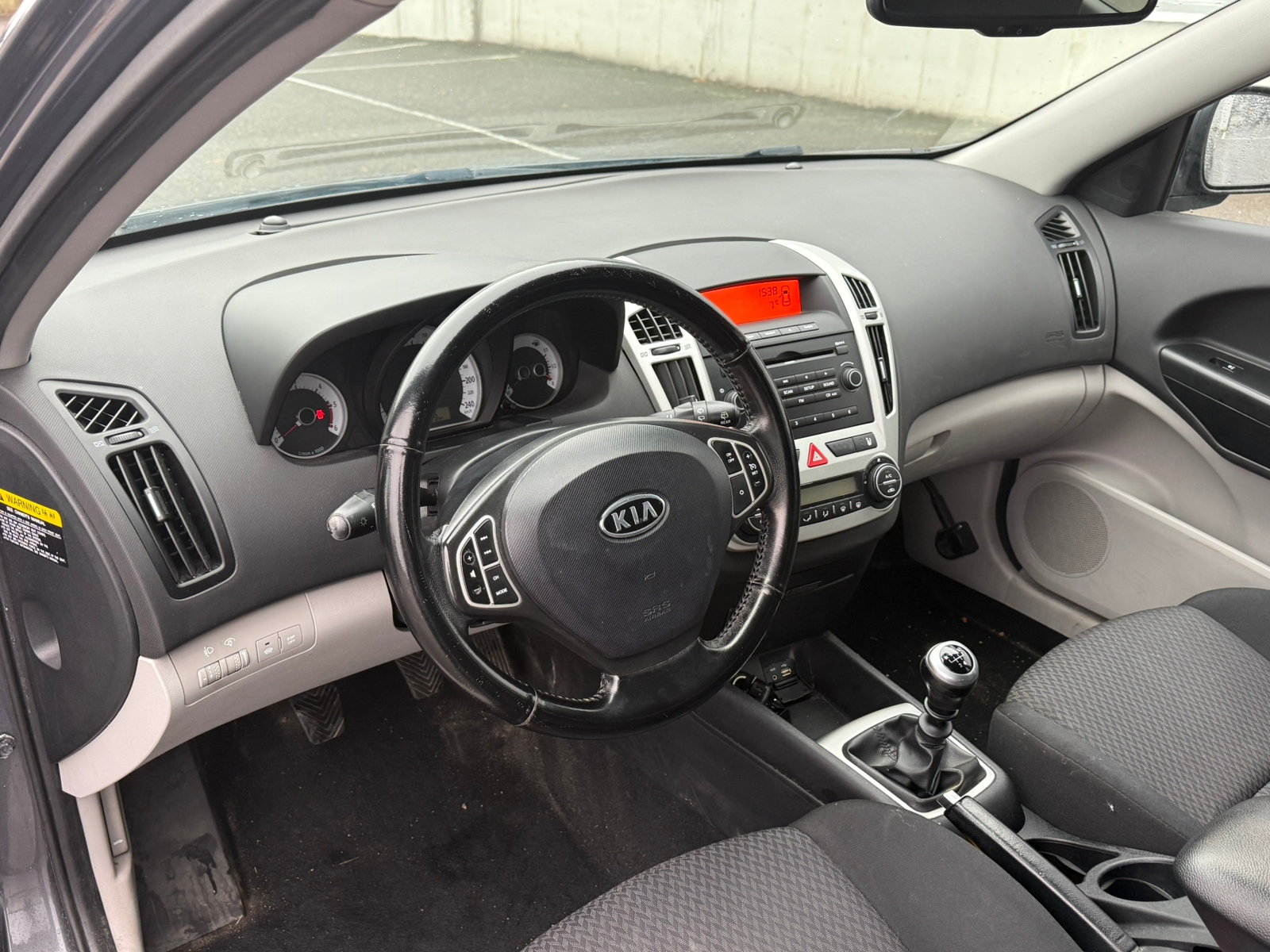 Kia Ceed 1,6 crdi 2008, bild 7/10