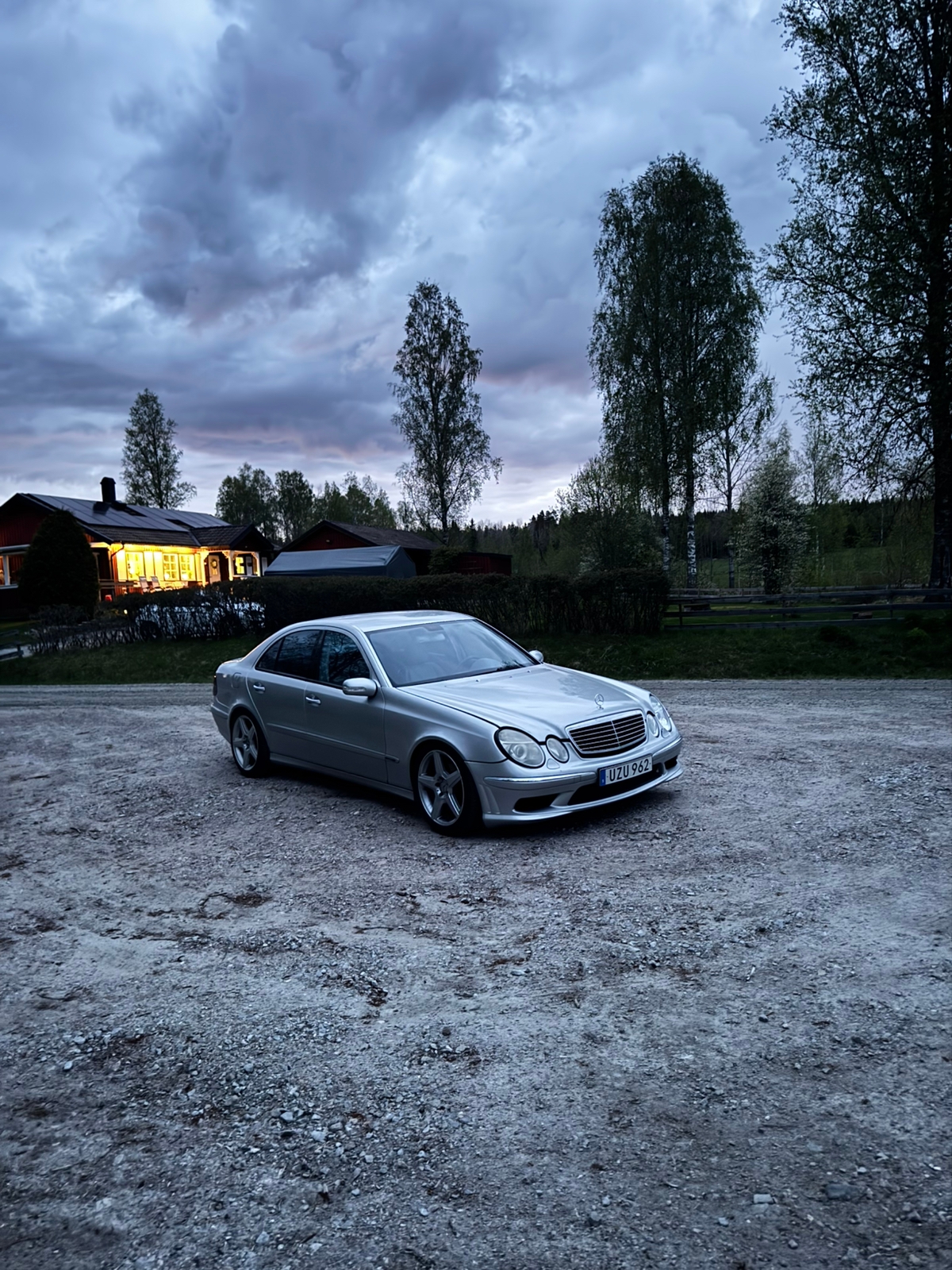 Mercedes-Benz E 320 5G-Tronic 2004, bild 3/5