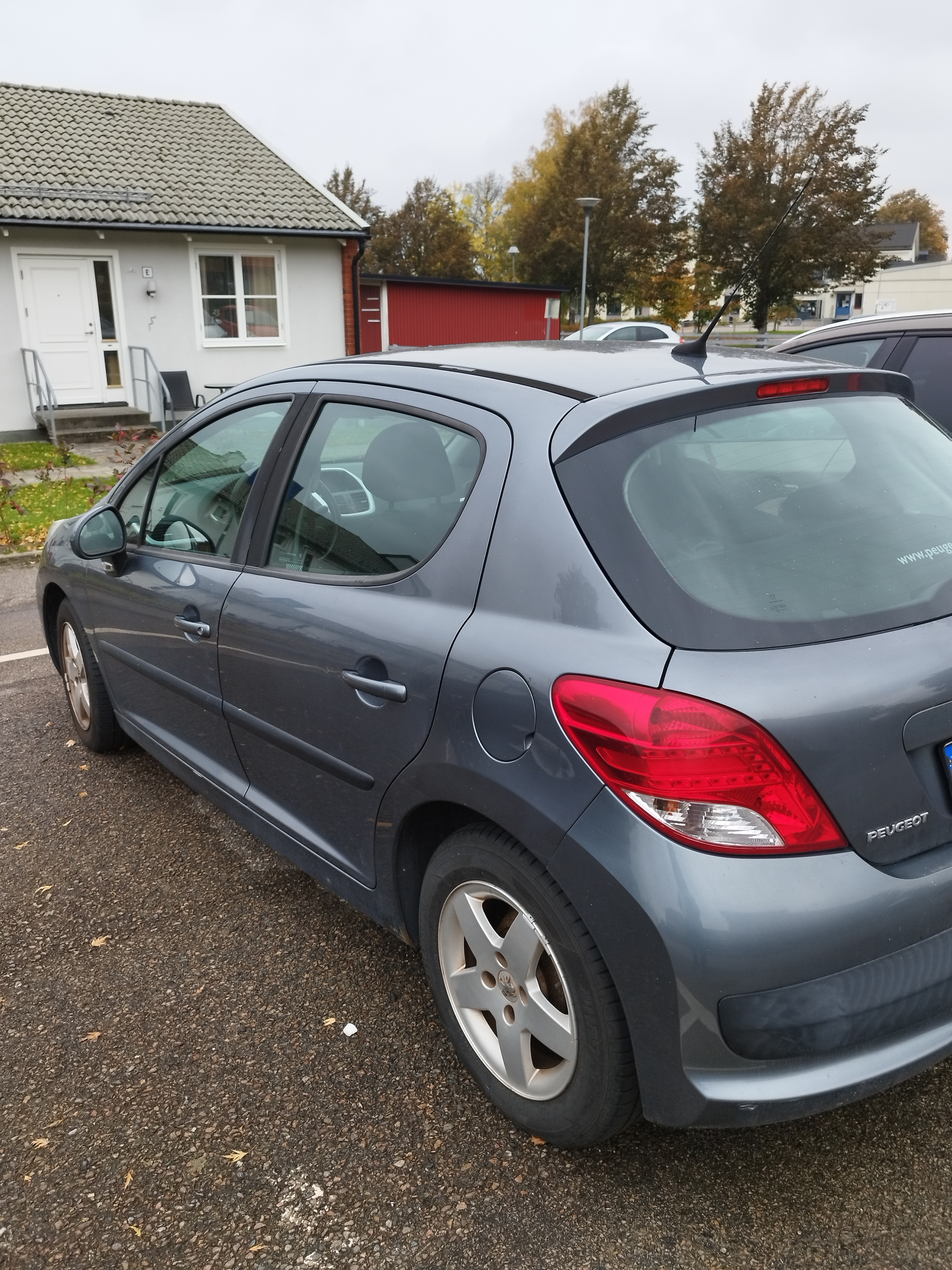 Peugeot 207 Motor 1,4 L 2010, bild 4/5