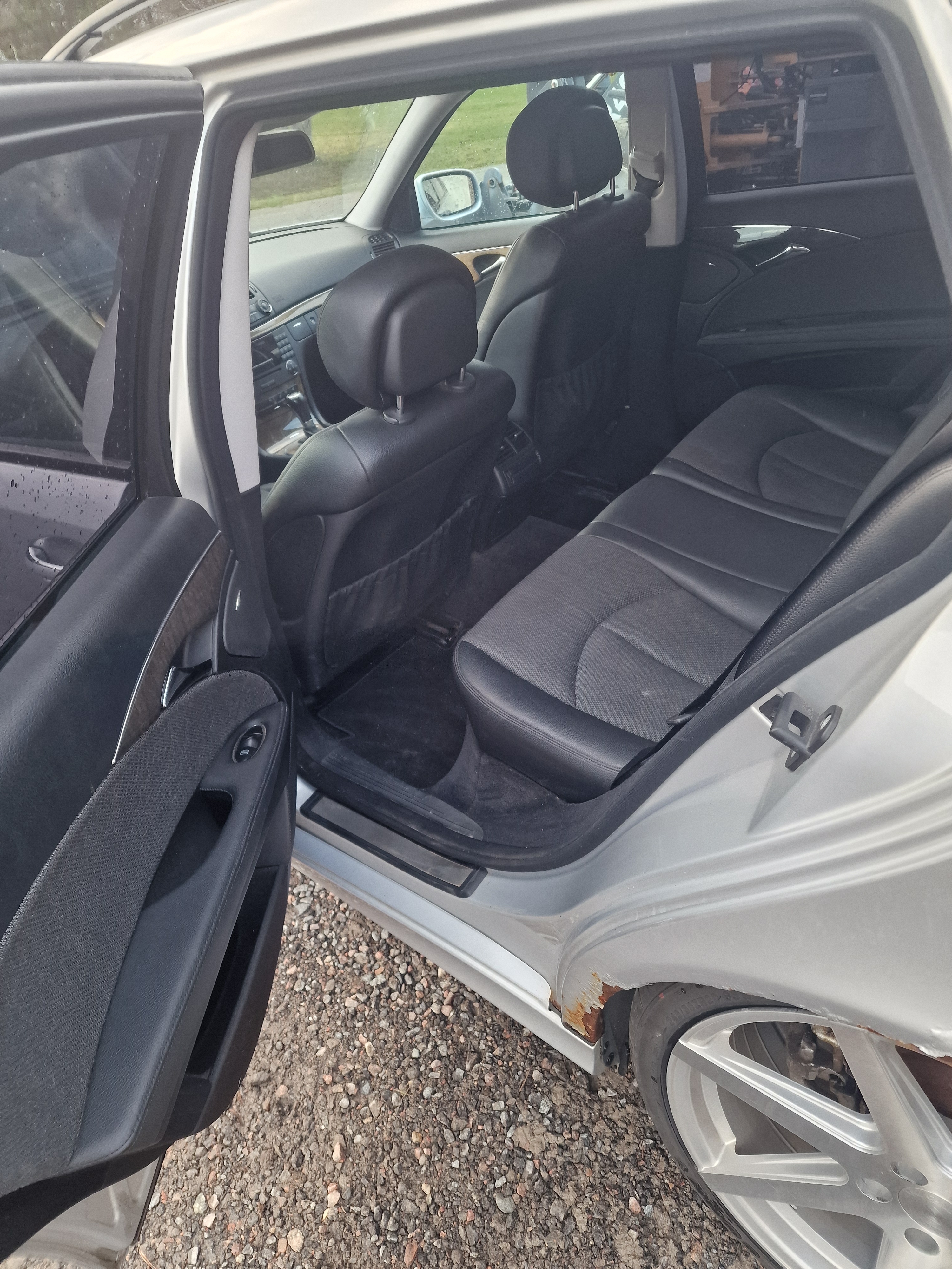 Mercedes-Benz E 2007, photo 7/9