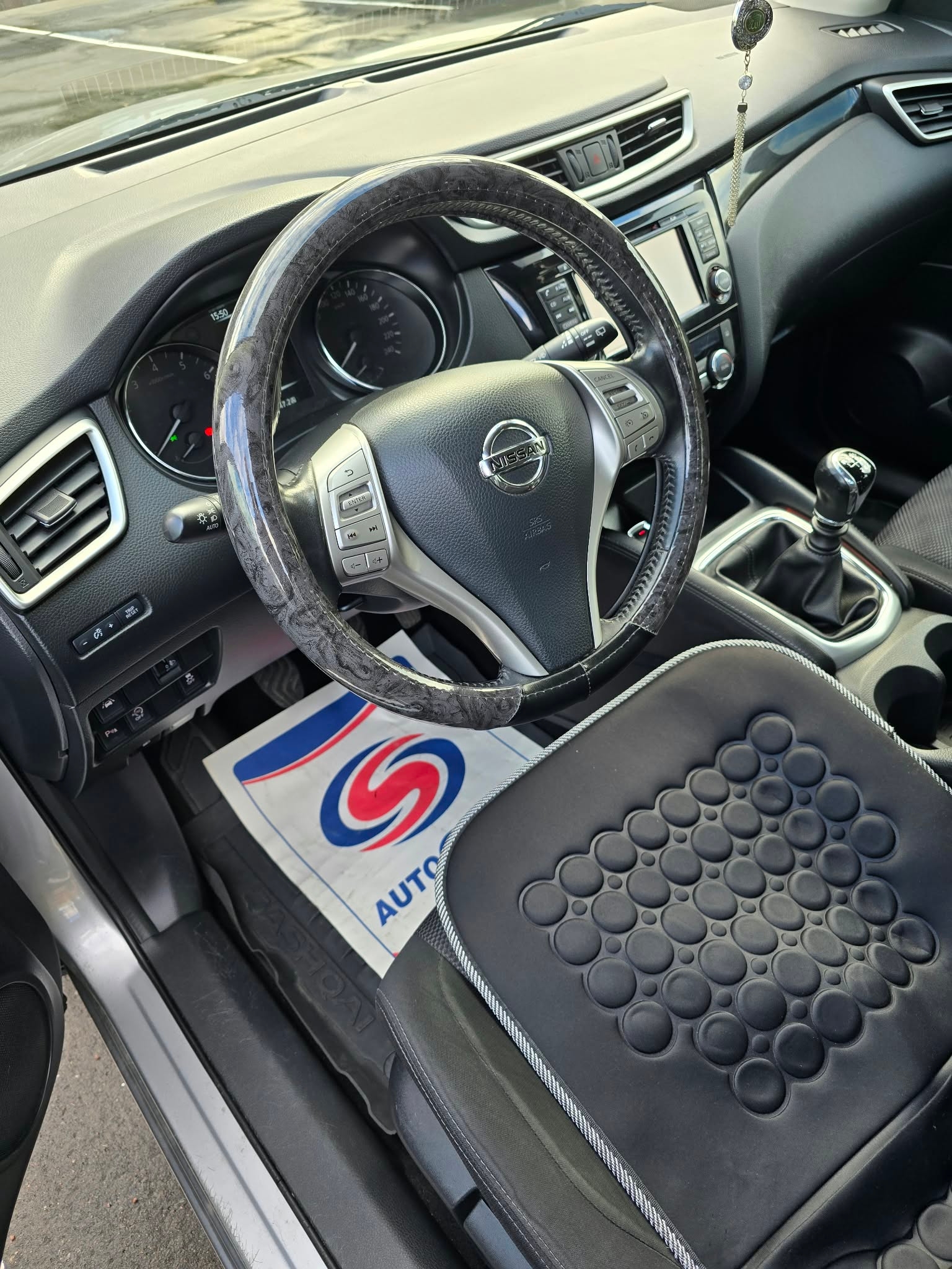 Nissan Qashqai 1.2 DIG-T Manuell 2017, bild 3/7