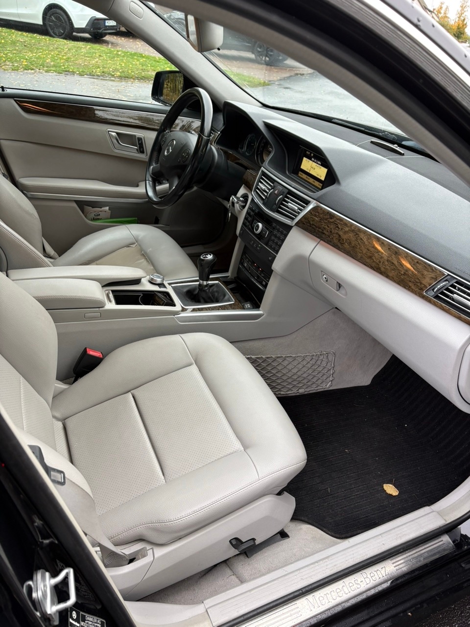 Mercedes-Benz E 2012, bild 4/8