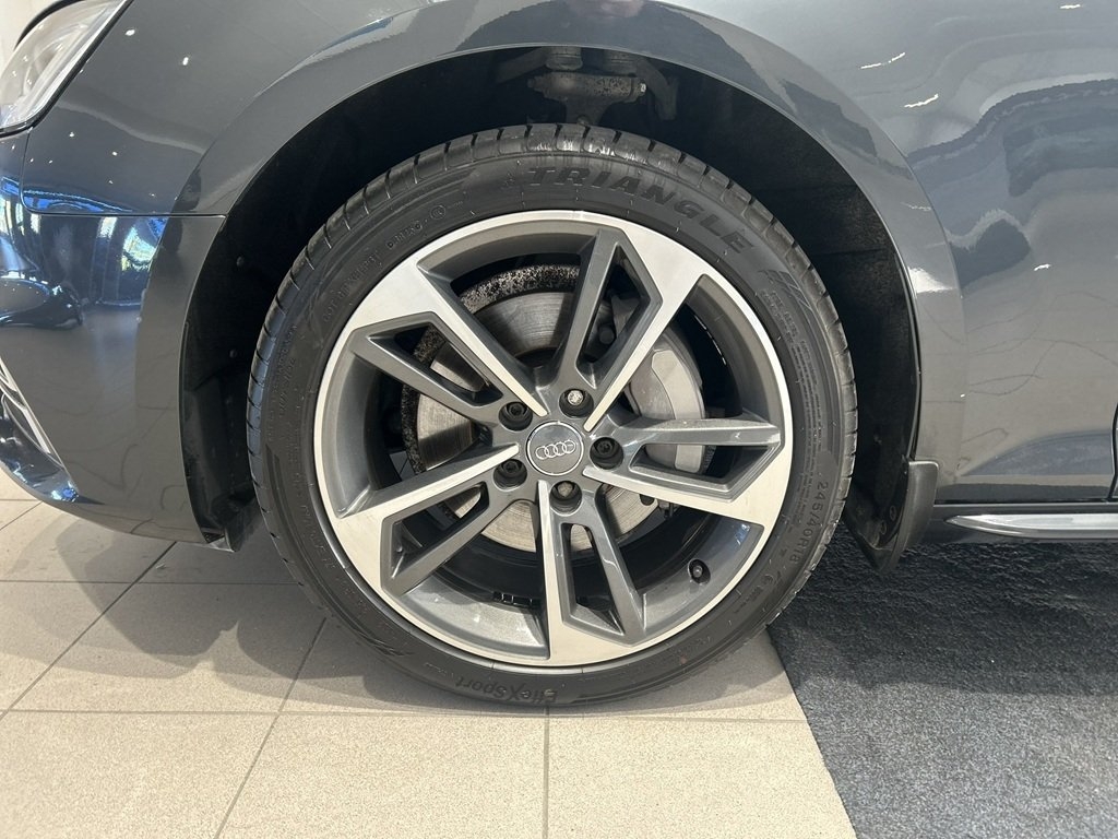 Audi A4 2.0 TDI S line 2016, photo 4/10