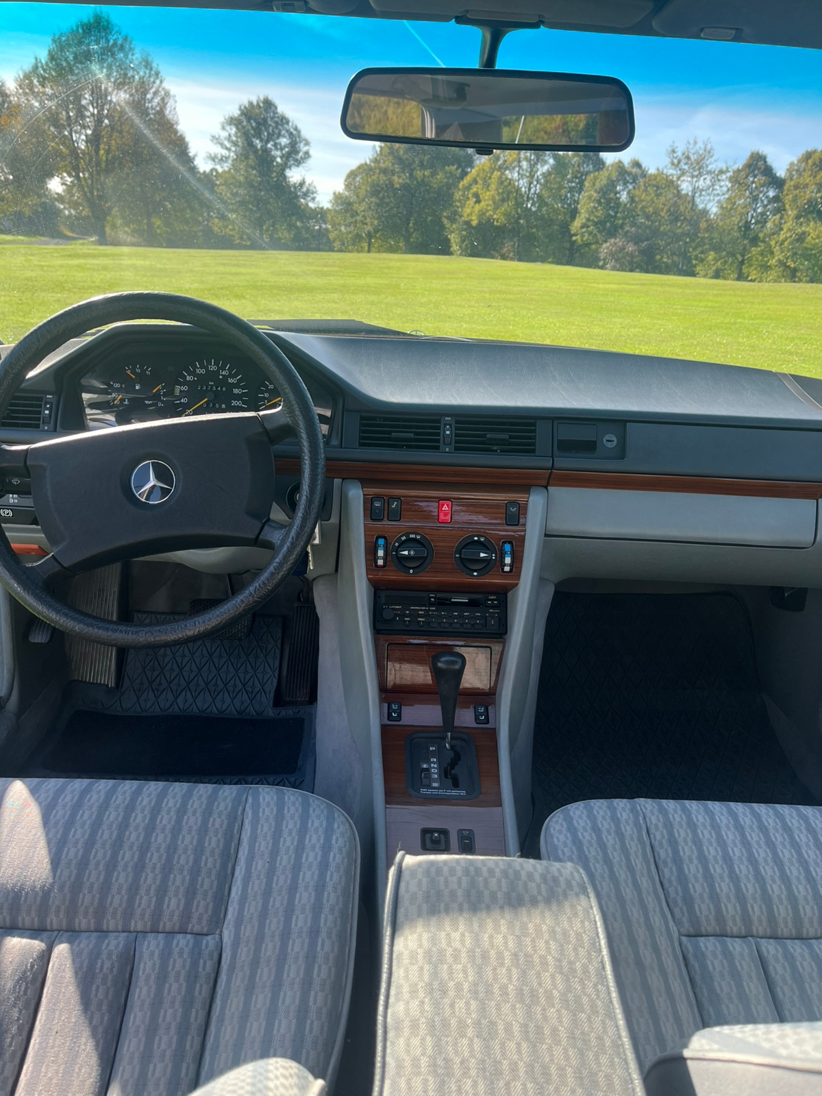 Mercedes-Benz 200 E 4G-Tronic 1991, bild 5/10
