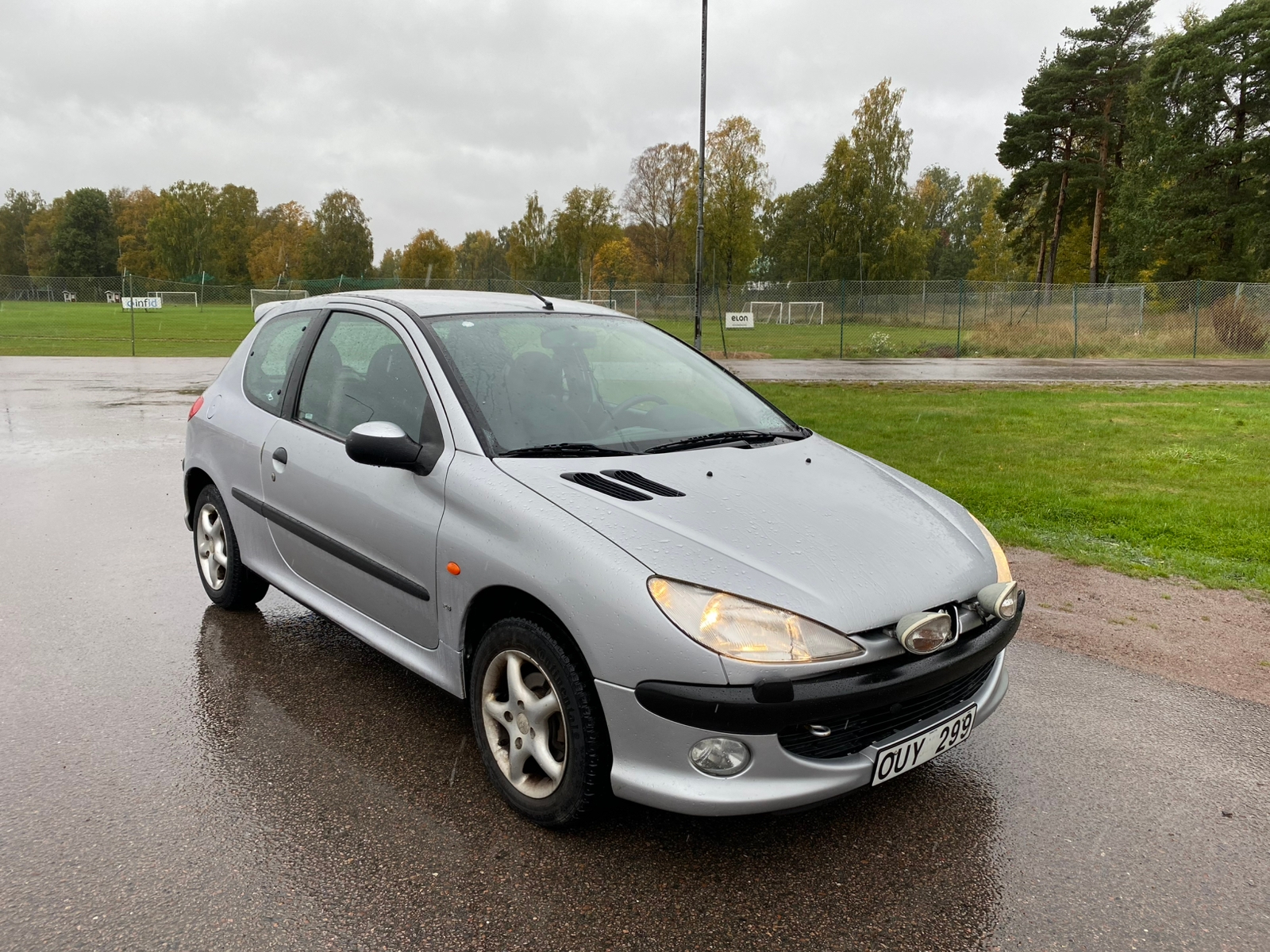 Peugeot 206 3-dörrar 1.6 Manuell 1999, bild 3/6