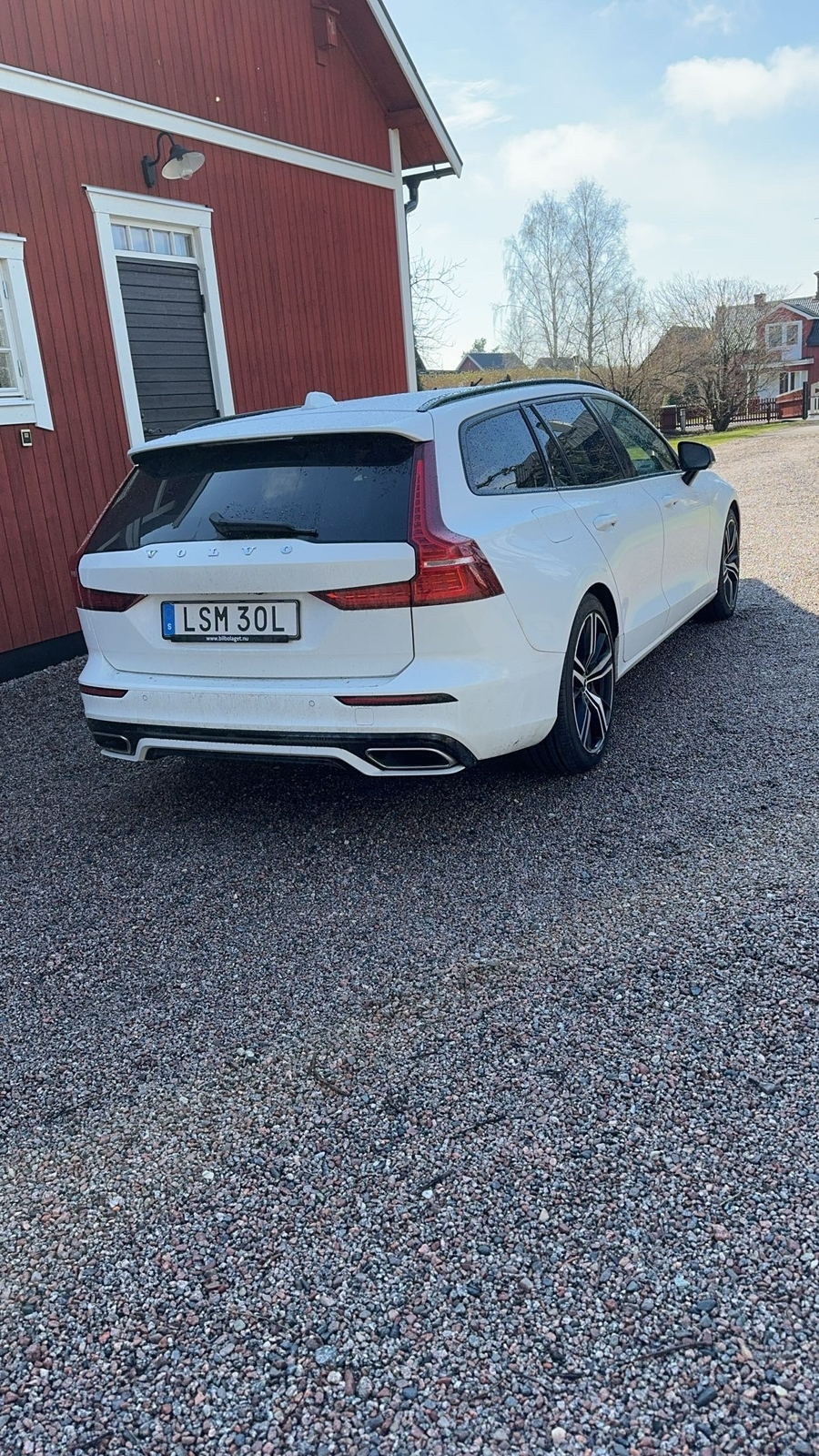 Volvo V60 D4 R Design 2020, bild 2/2