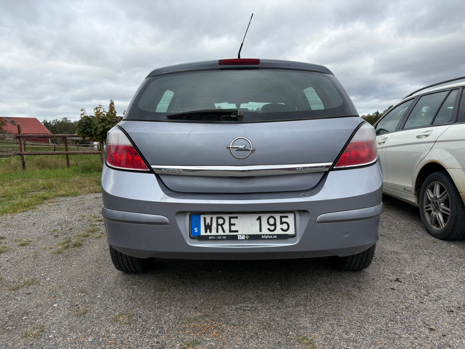 Opel Astra 1.6 Twinport ECOTEC Manuell 2005, bild 2/6