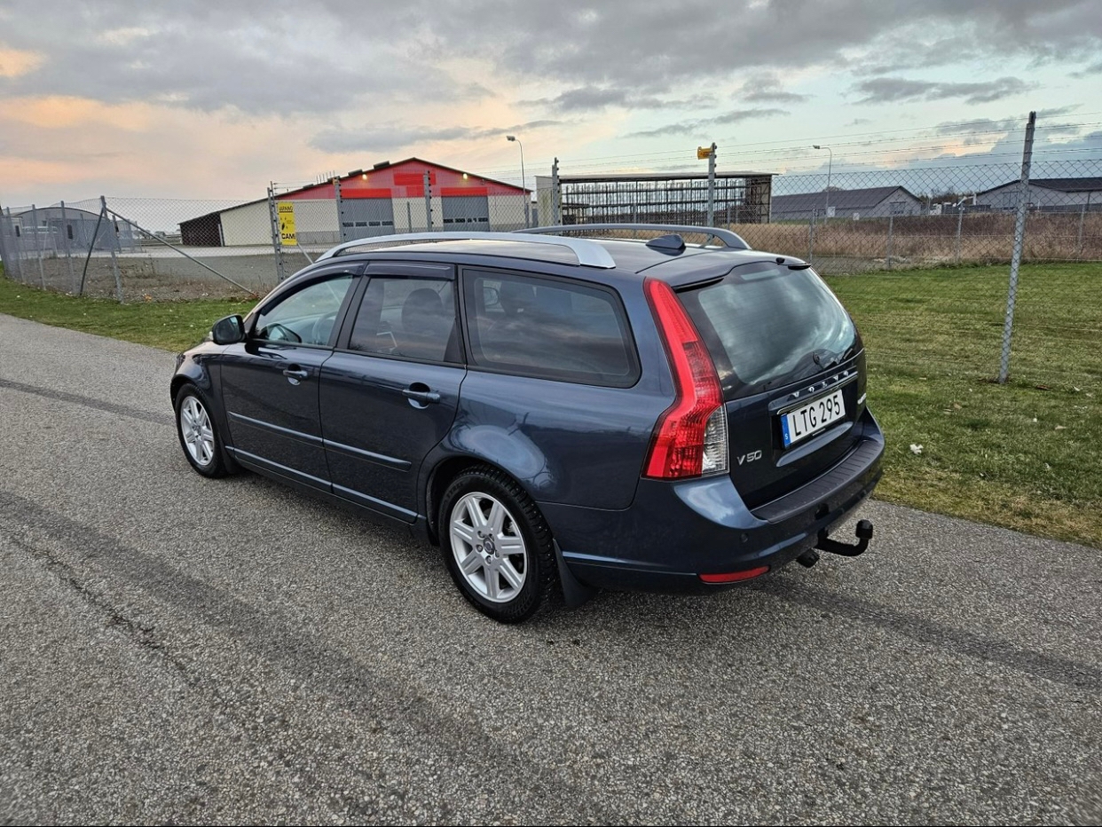 Volvo V50 2012, kuva 2/9
