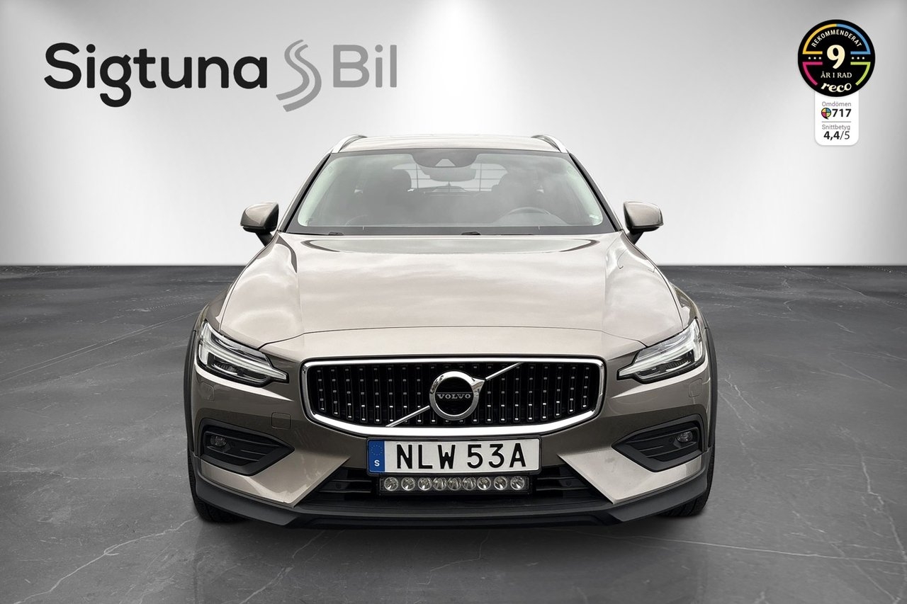 Volvo V60 Cross Country D4 Advanced 2020, bild 2/25