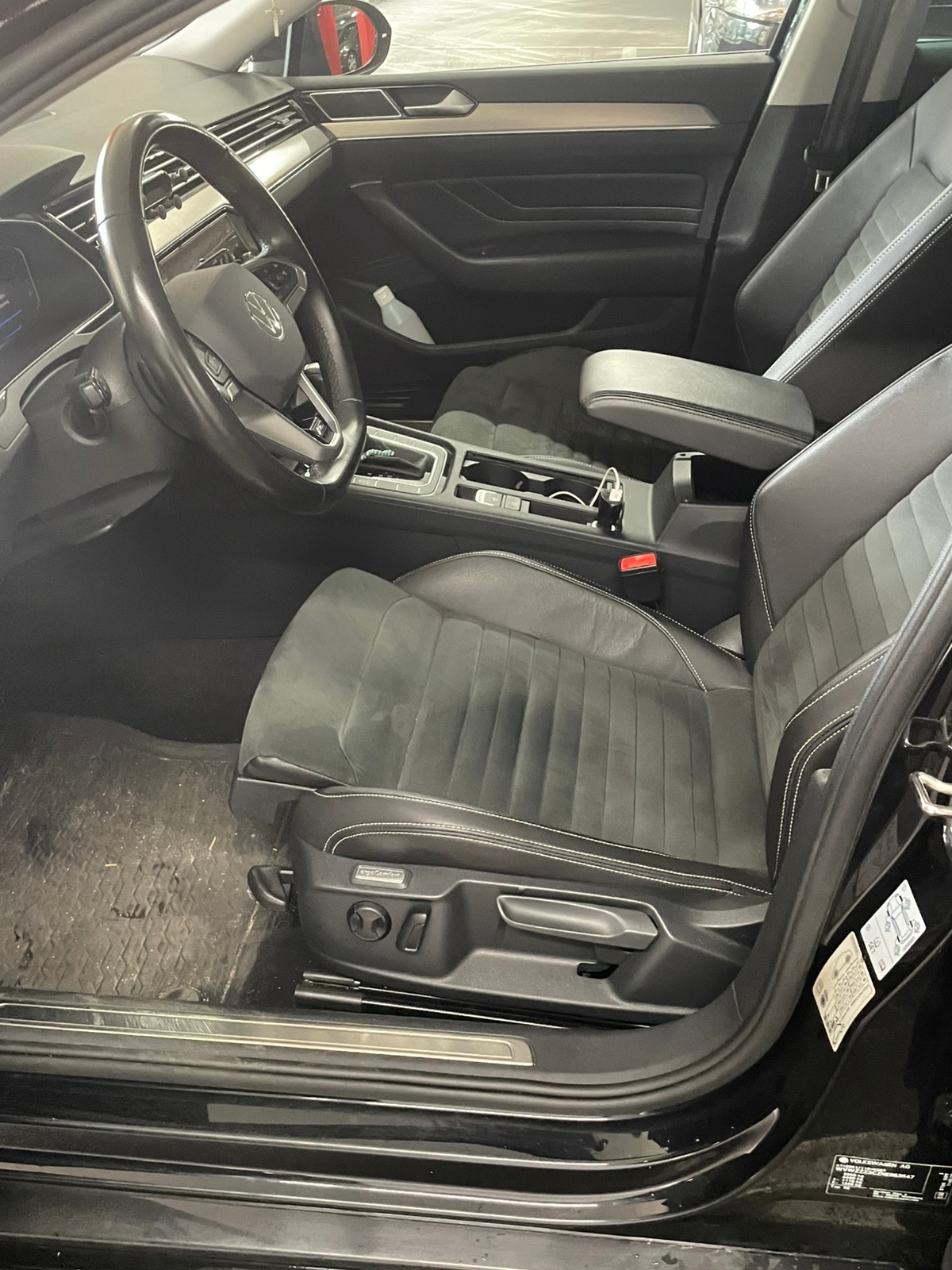 Volkswagen Passat 2022, bild 7/10