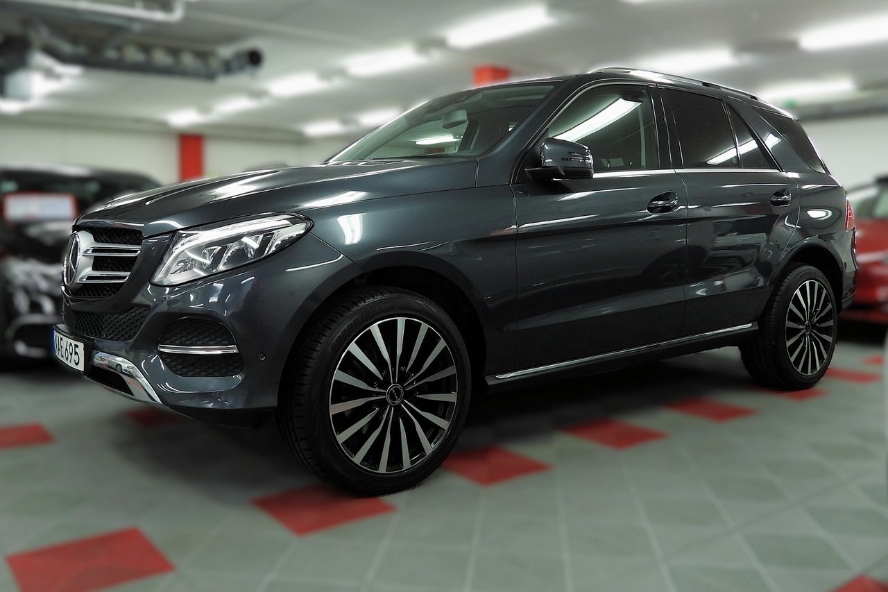 Mercedes-Benz GLE 2016, bild 2/10