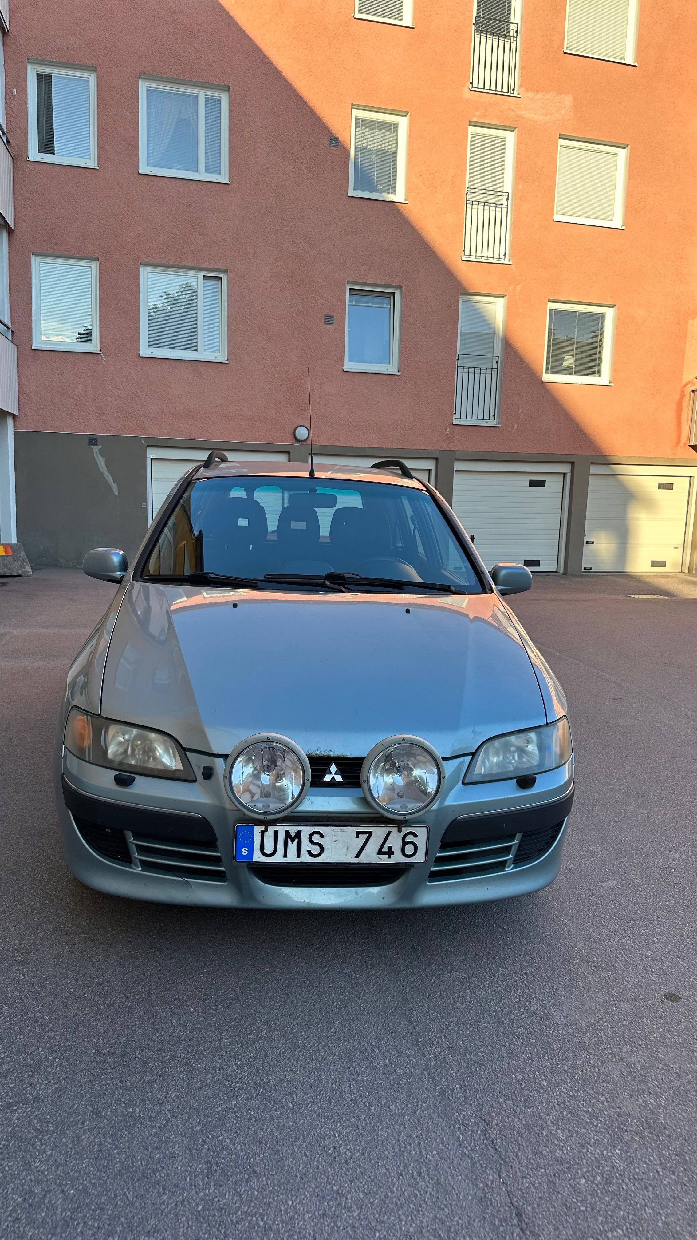 Mitsubishi Space Star 1.8 MPI Manuell 2004, bild 2/8
