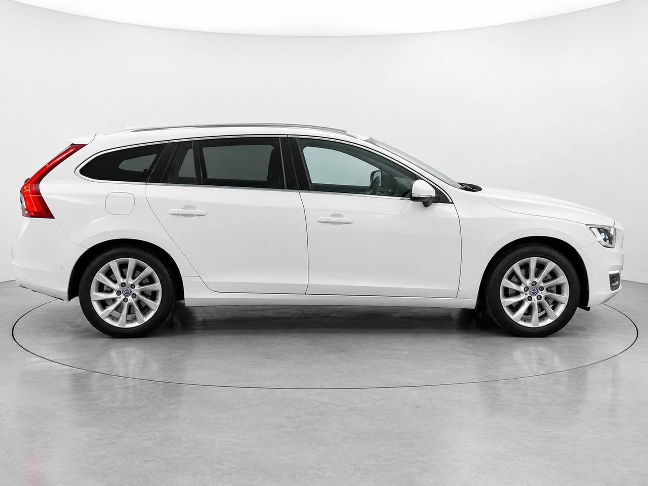 Volvo V60 I D3 2016, bild 3/10