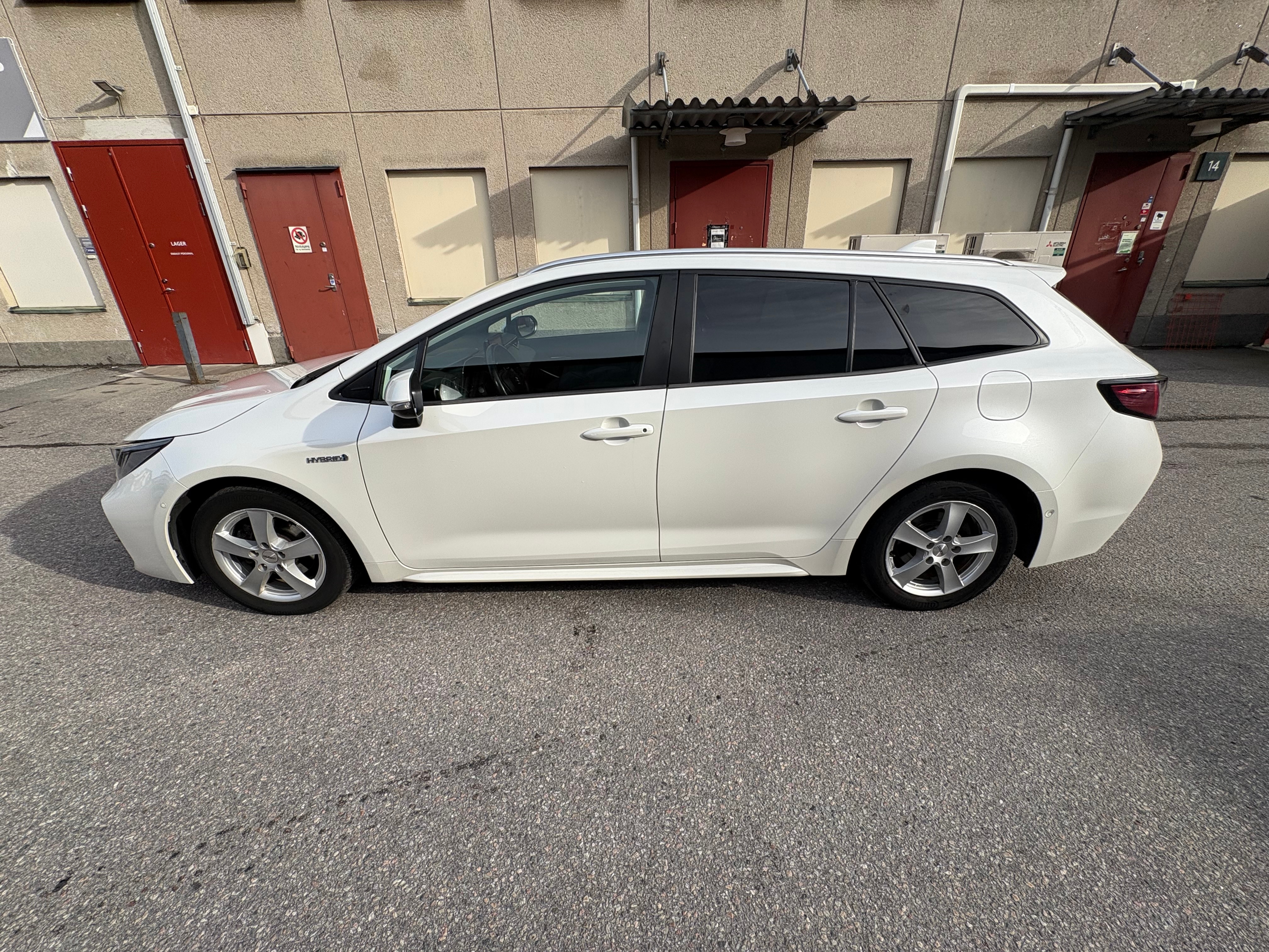Suzuki Swace 1.8 Hybrid 2022, bild 3/6