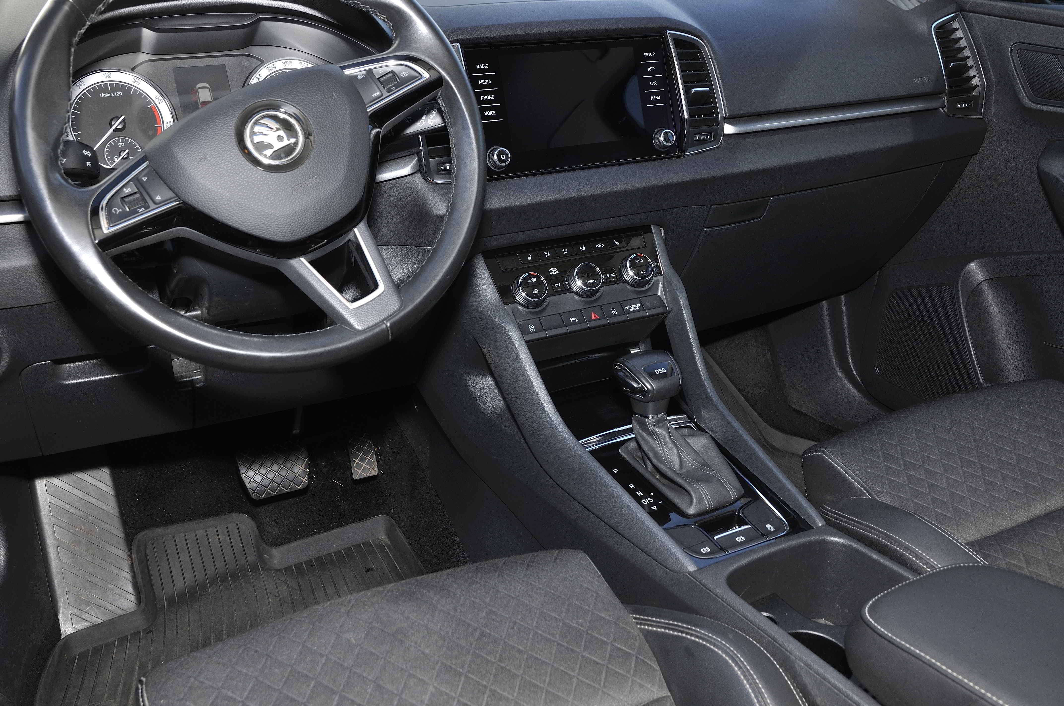 Skoda Karoq 2020, bild 4/10