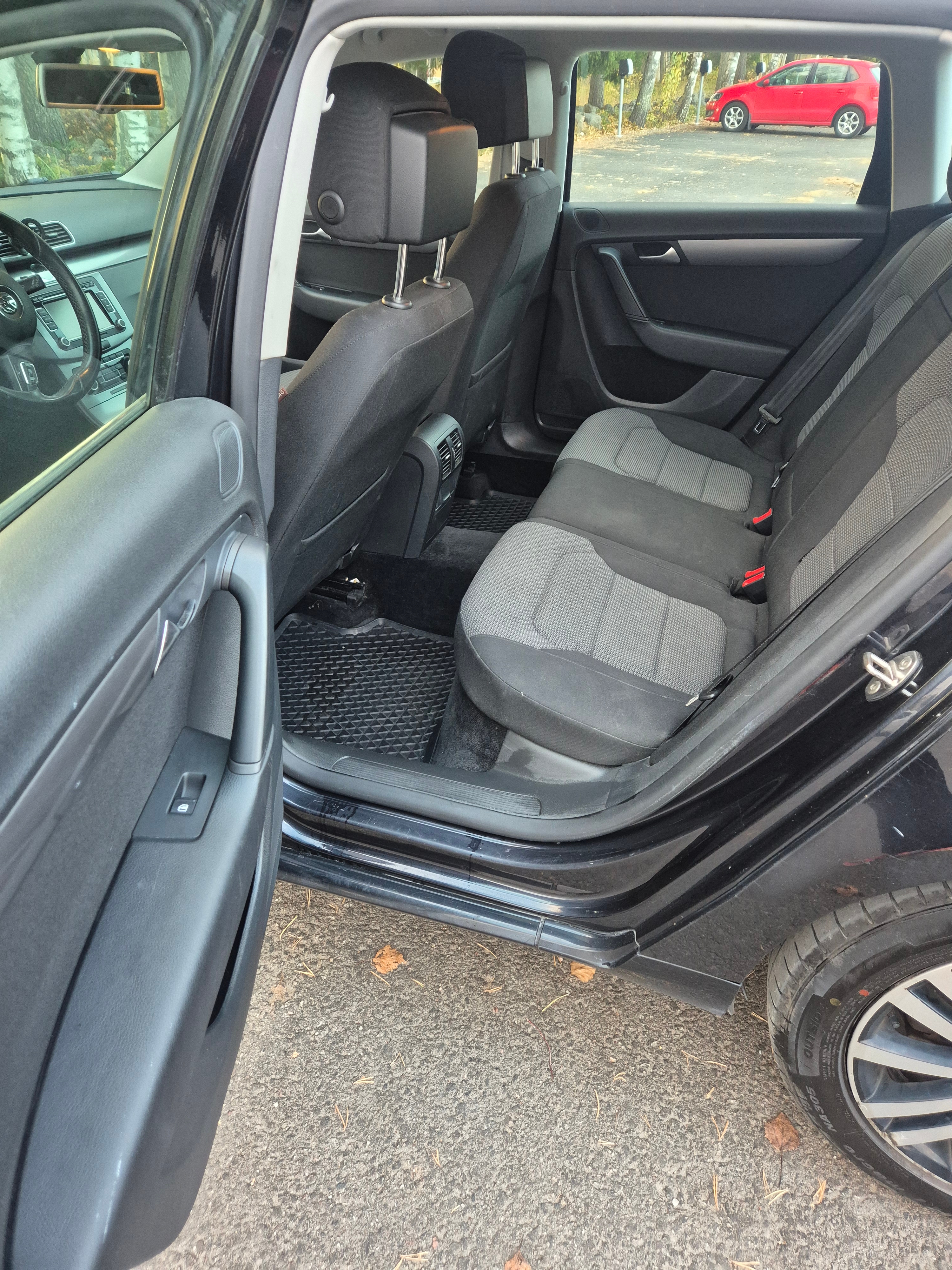 Volkswagen Passat 2011, bild 6/8