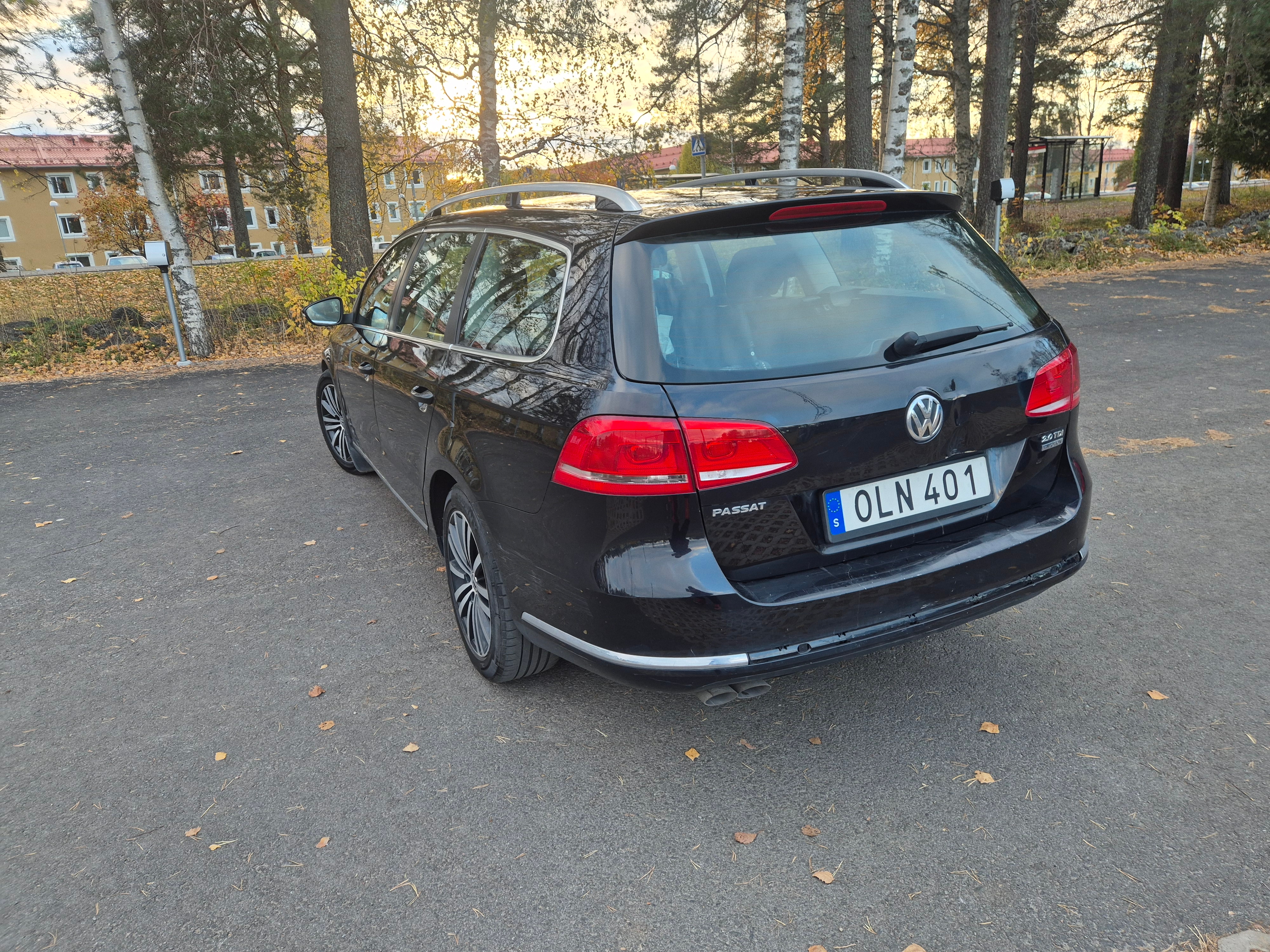Volkswagen Passat 2011, bild 3/8