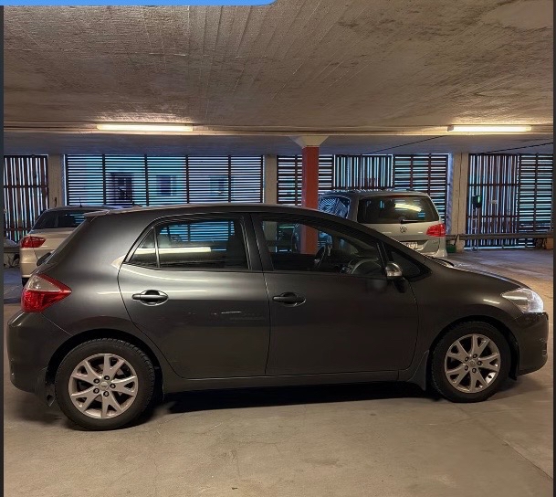 Toyota Auris 1.6 2011, photo 5/10