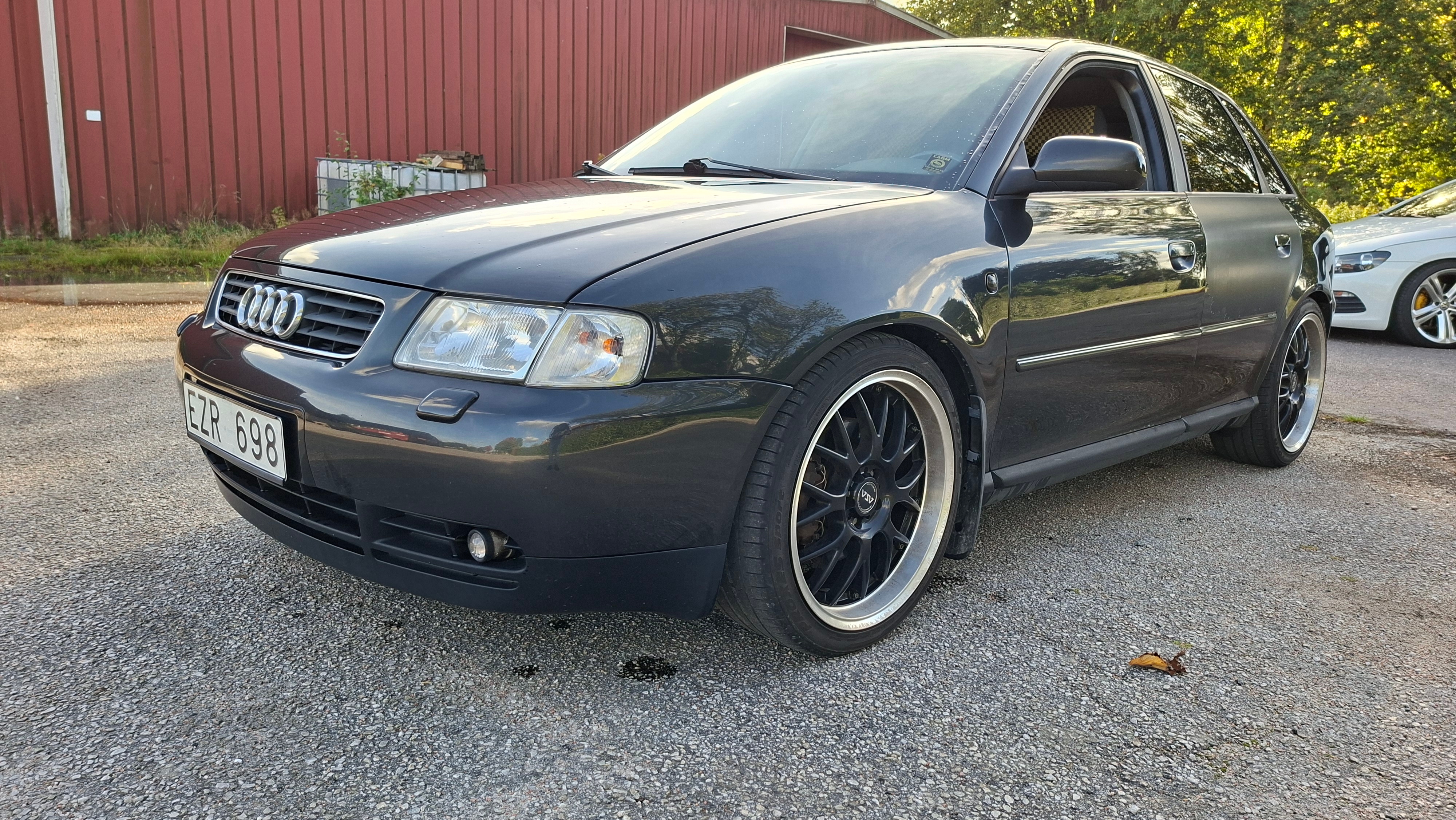 Audi A3 1.8T 1999, bild 2/8