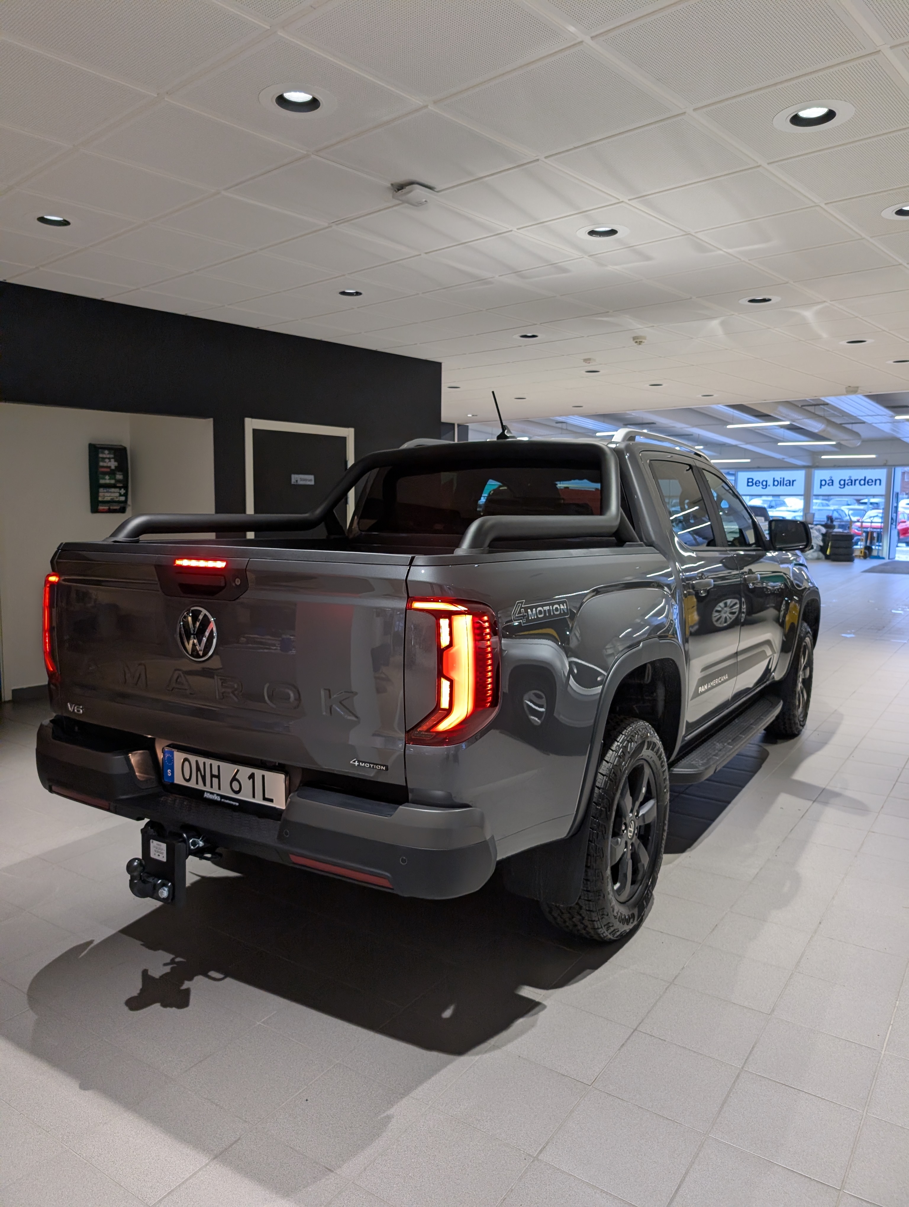 Volkswagen Amarok 3.0 V6 TDI SCR 2025, photo 2/4