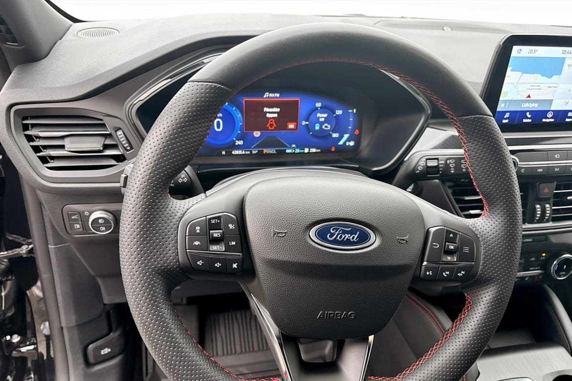 Ford Kuga ST-Line Plug-In Hybrid225hk 2023, bild 7/9