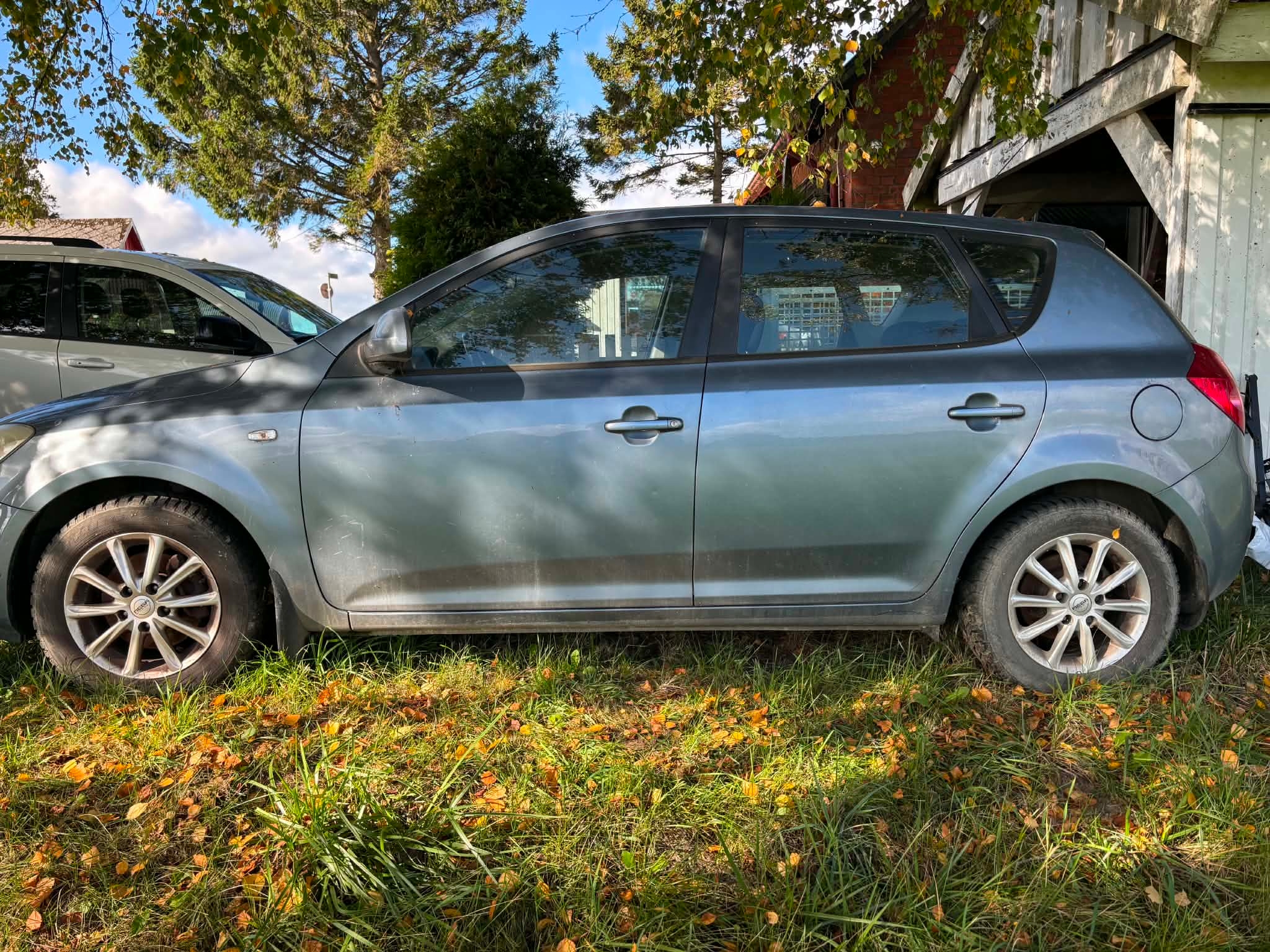 Kia Ceed 1.6 2009, bild 2/3