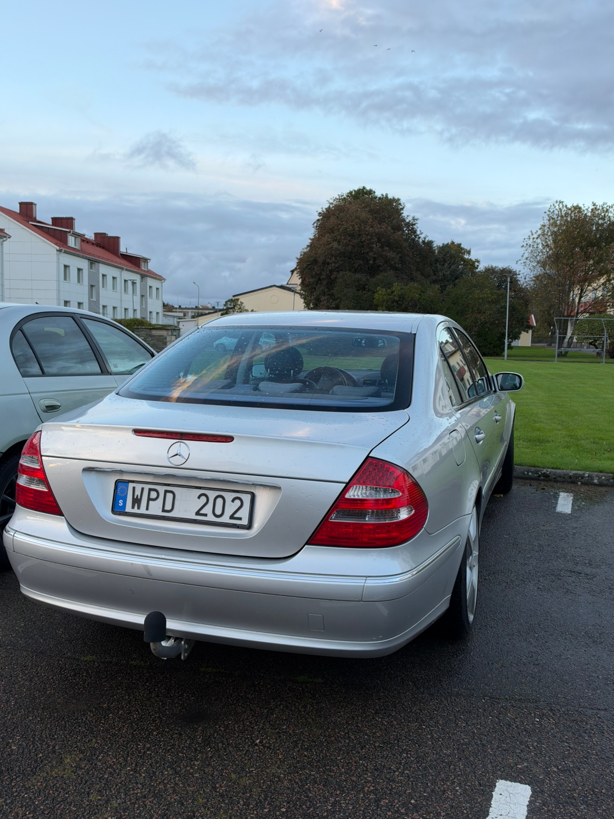 Mercedes-Benz E 200 Kompressor 5G-Tronic 2005, photo 2/5