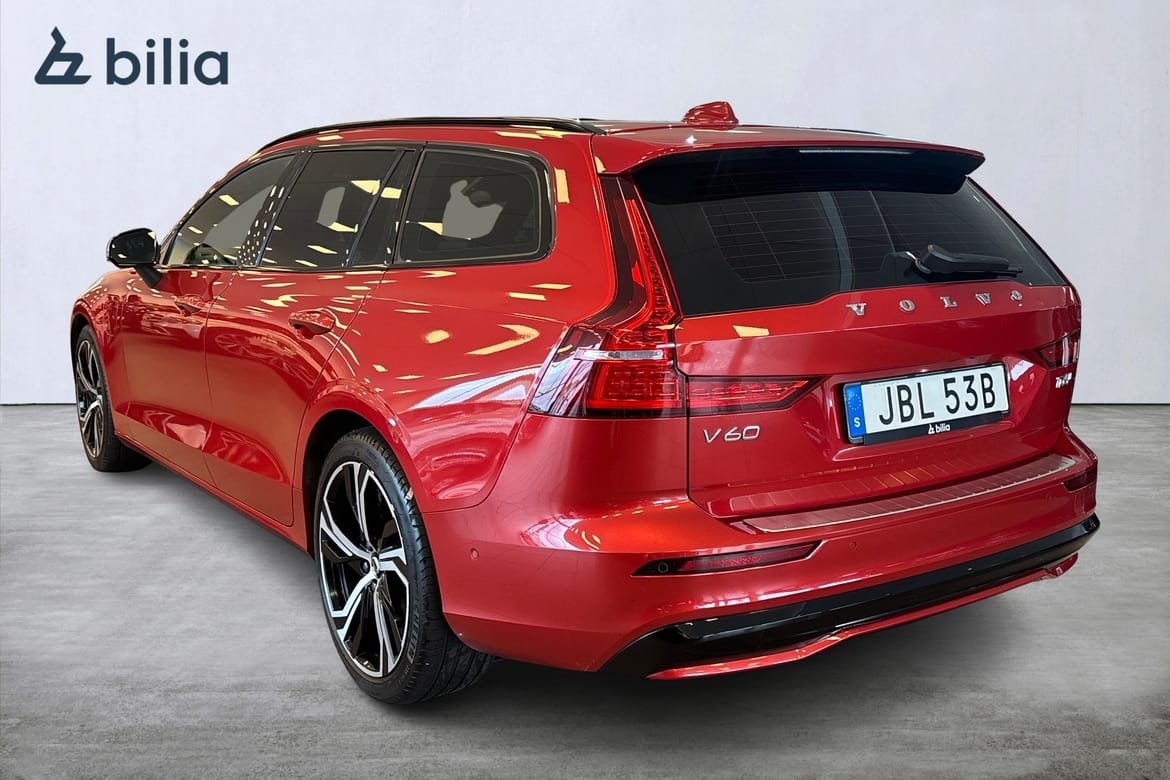 Volvo V60 T6 Plus Dark 2025, kuva 2/10