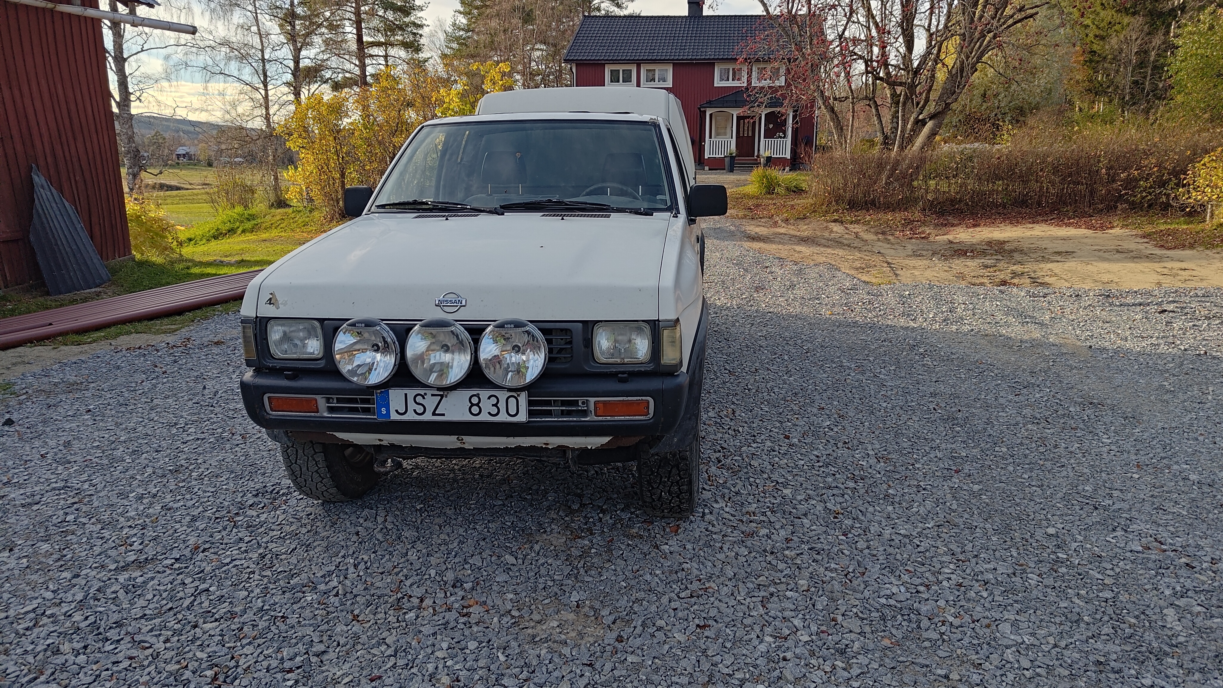 Nissan Navara King Cab 2.4 4WD Manuell 1997, bild 3/5