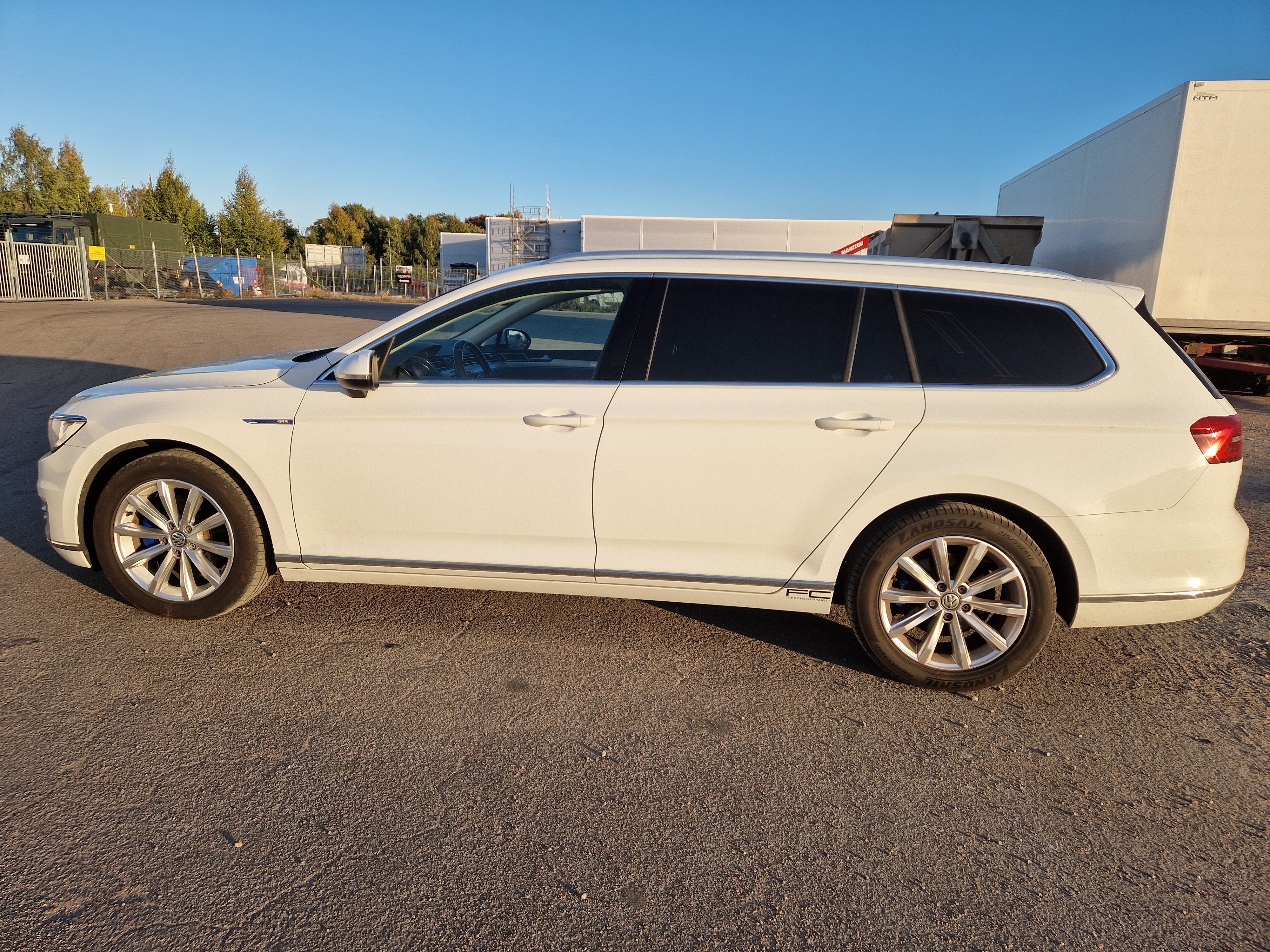 Volkswagen Passat GTE 2017, bild 3/5