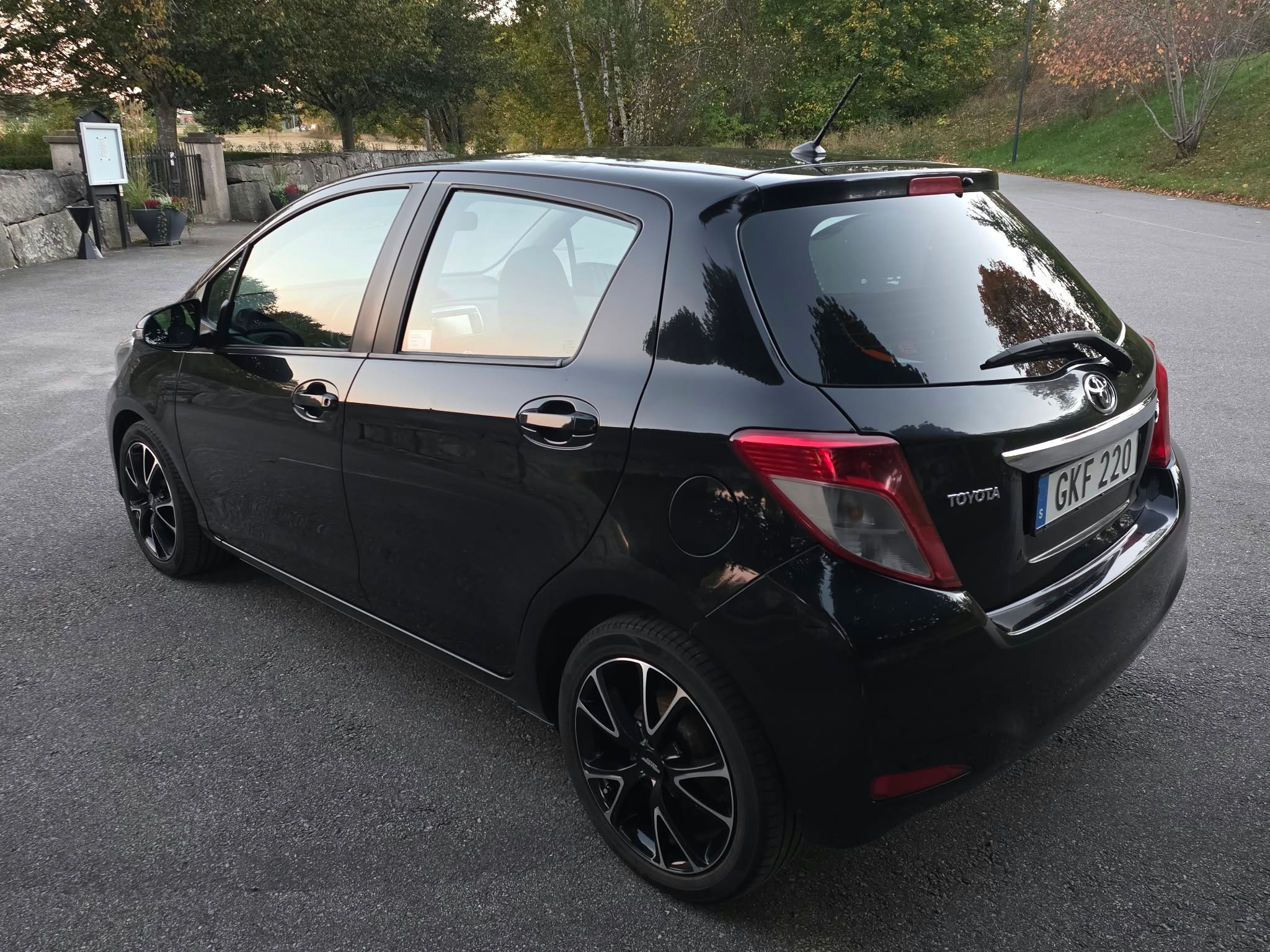 Toyota Yaris 2012, bild 4/8
