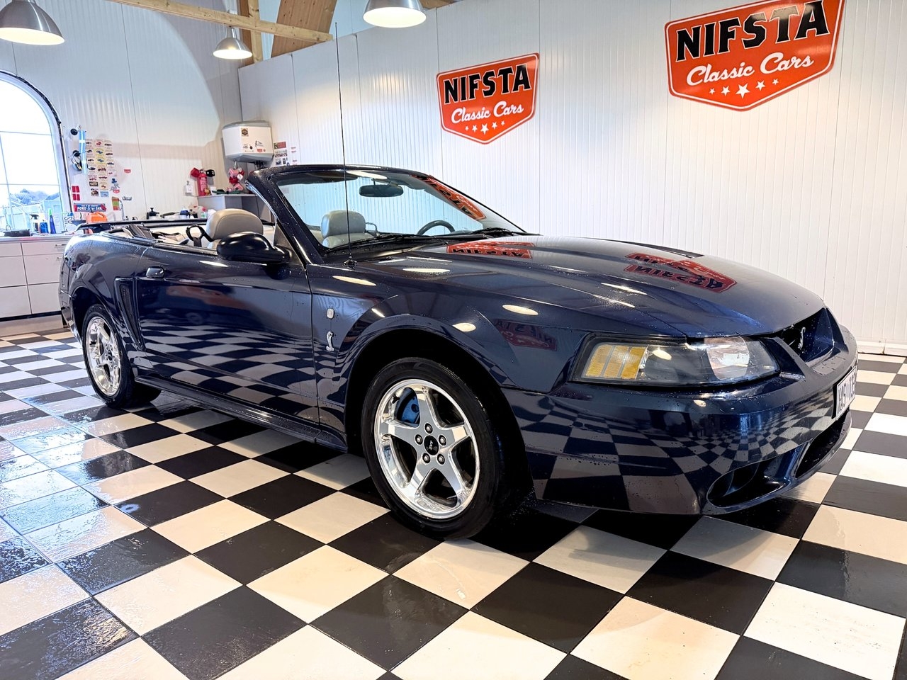 Ford Mustang SVT Cobra Convertible 2001, bild 5/10