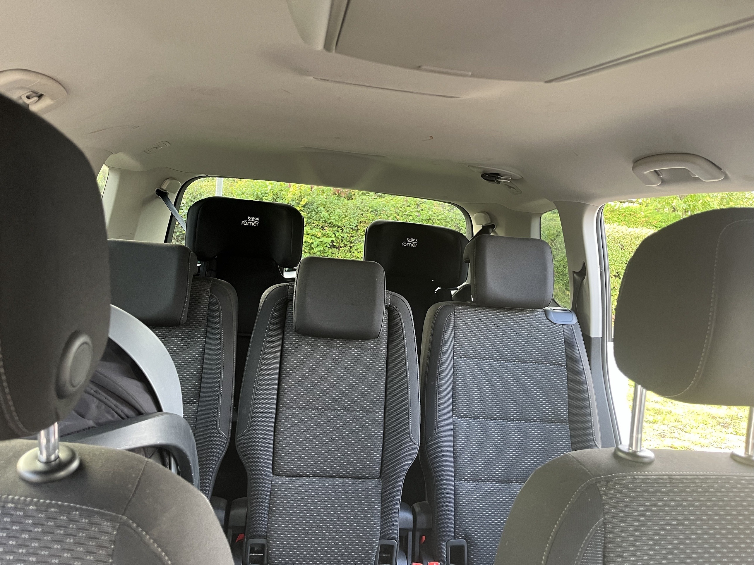 Volkswagen Touran 1.4 TSI R-Line 2017, kuva 4/4