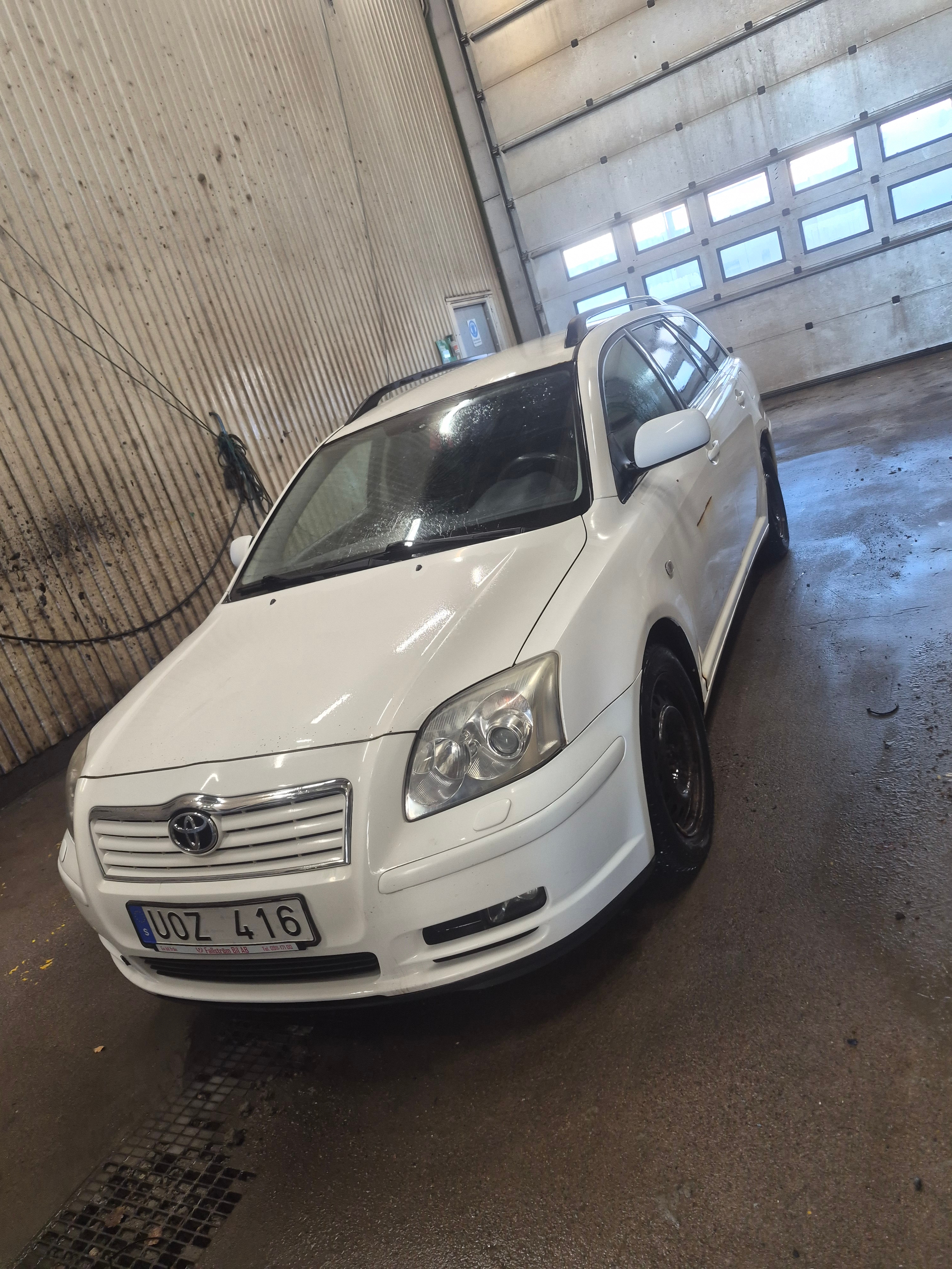 Toyota Avensis 2.0 2004, bild 2/6