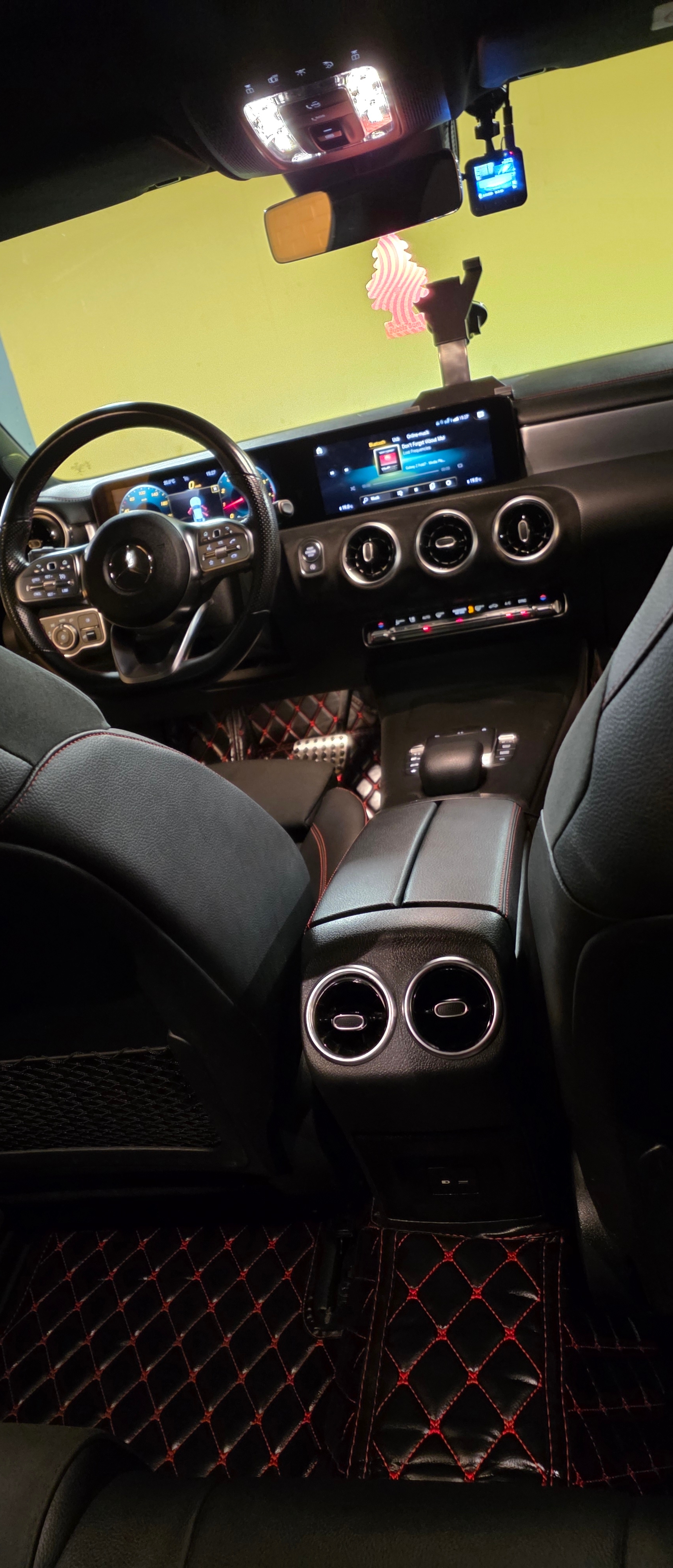 Mercedes-Benz CLA 200 2021, bild 8/8