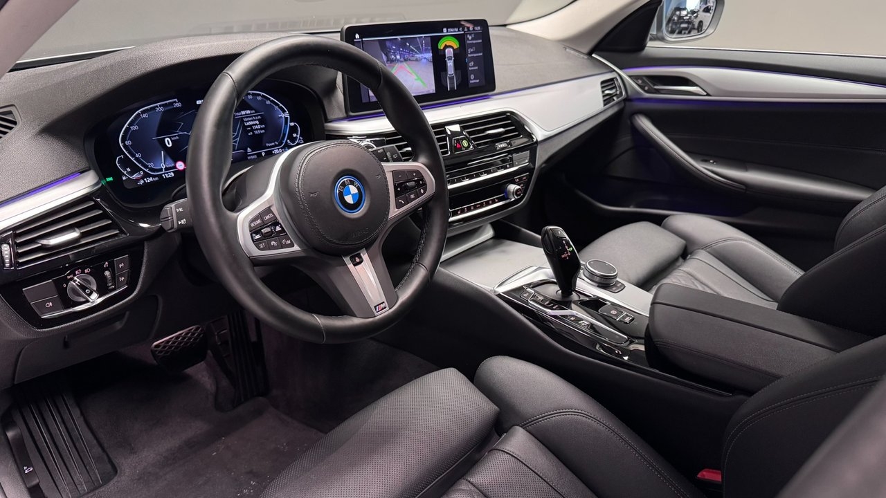 BMW 530e 2022, photo 6/21