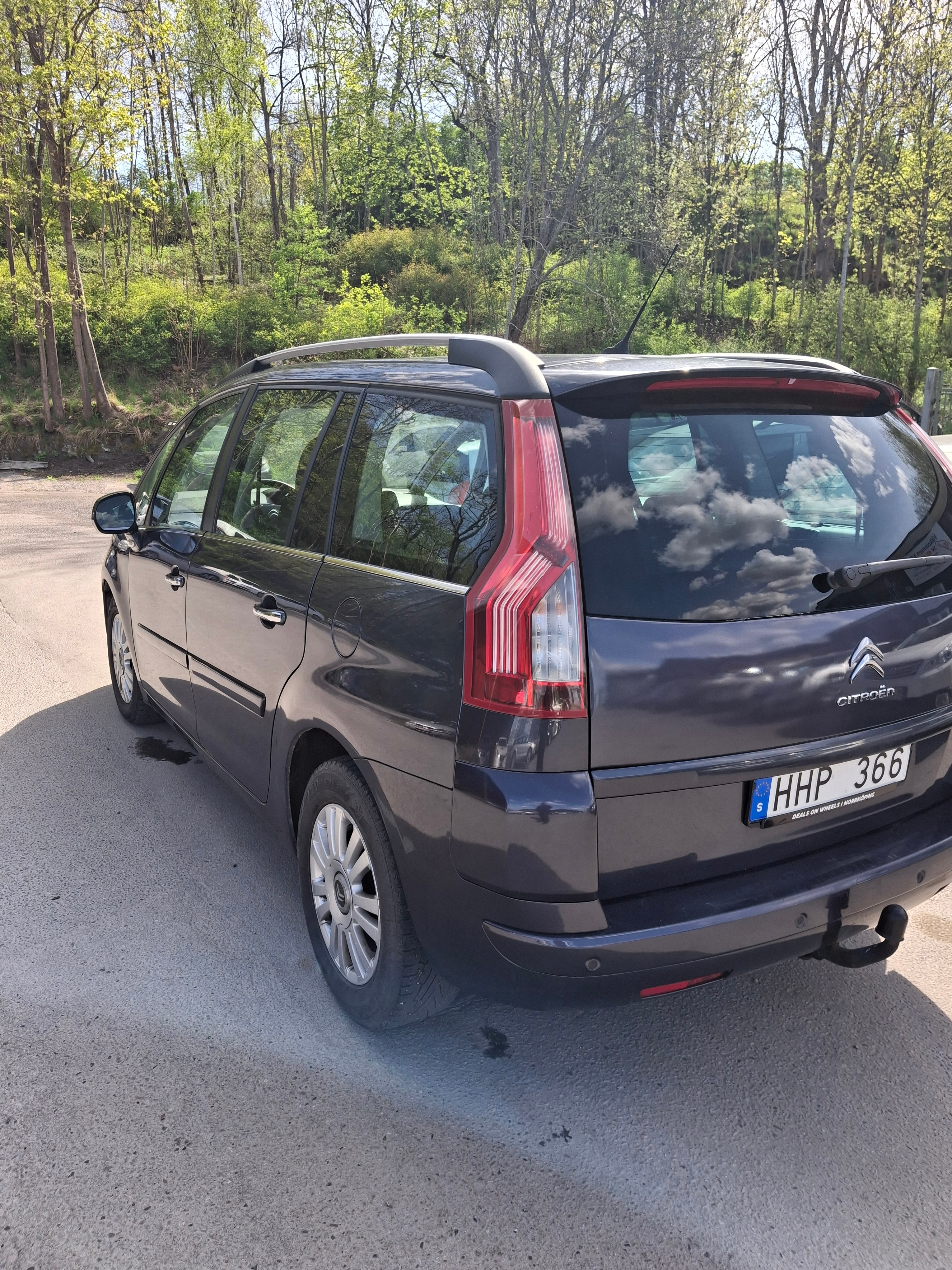 Citroen Grand C4 Picasso e-HDi 110 FAP 2010, photo 4/6