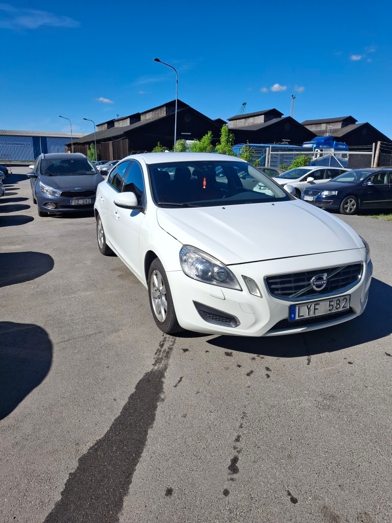 Volvo S60 2012, bild 2/4