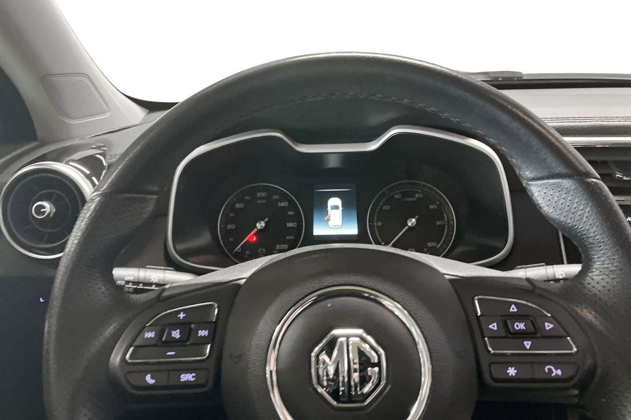 MG ZS Luxury 2021, photo 7/10