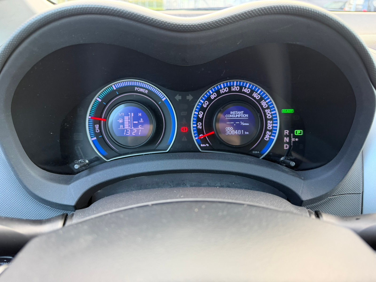 Toyota Auris 1.8 Hybrid 2010, bild 7/10