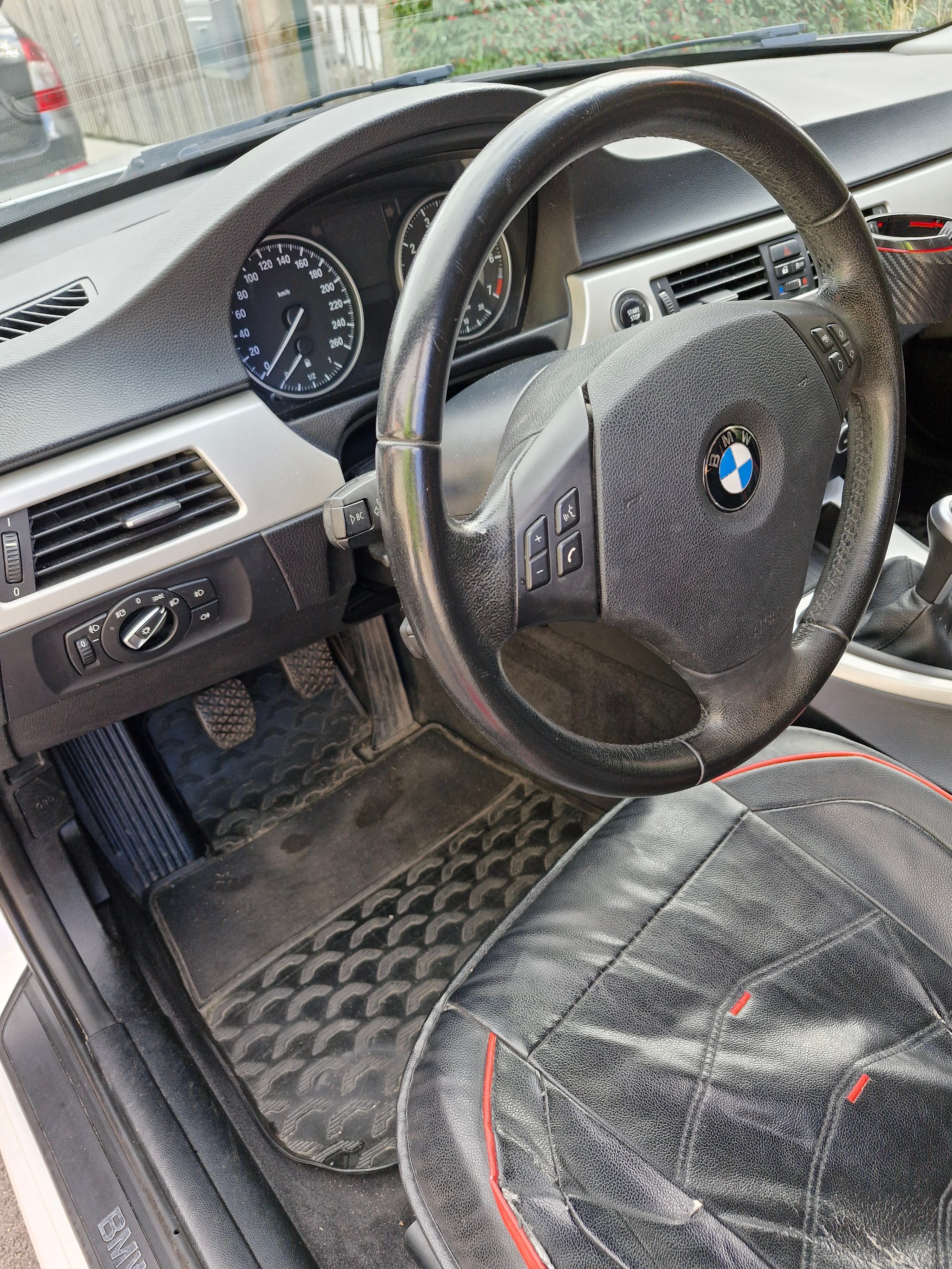 BMW 316 2012, bild 7/8