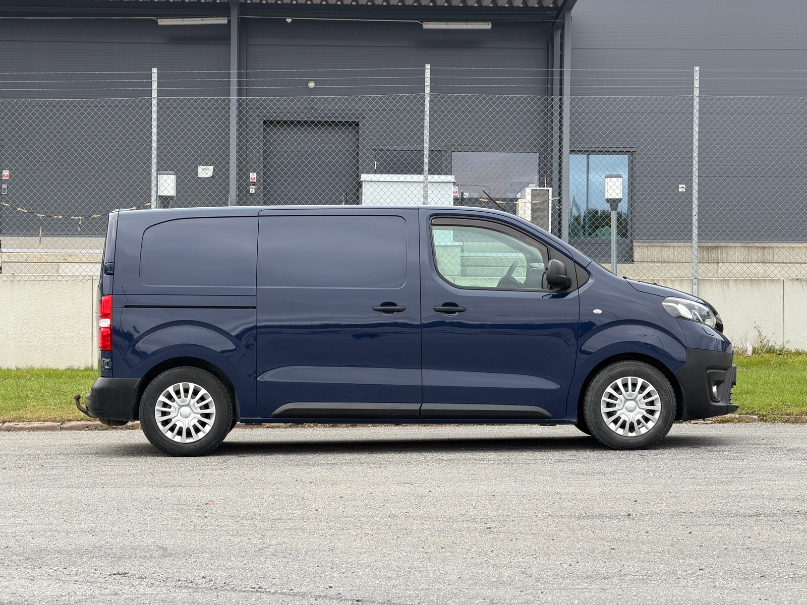 Toyota Proace 1.6 D-4D 2017, kuva 3/10