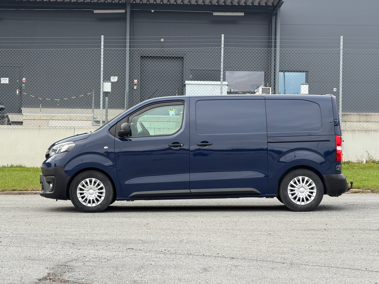 Toyota Proace 1.6 D-4D 2017, kuva 6/10