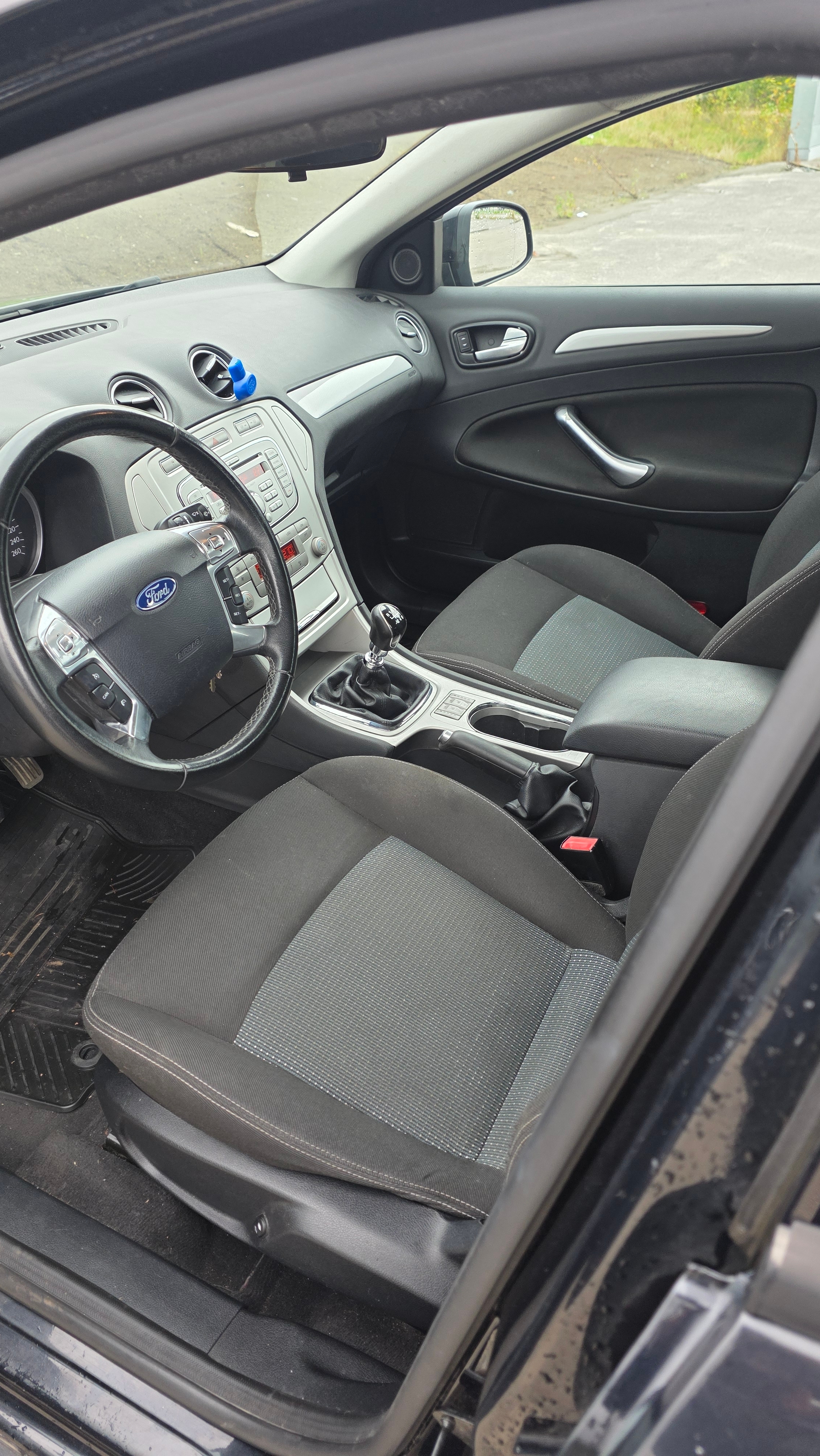 Ford Mondeo 2010, bild 6/7