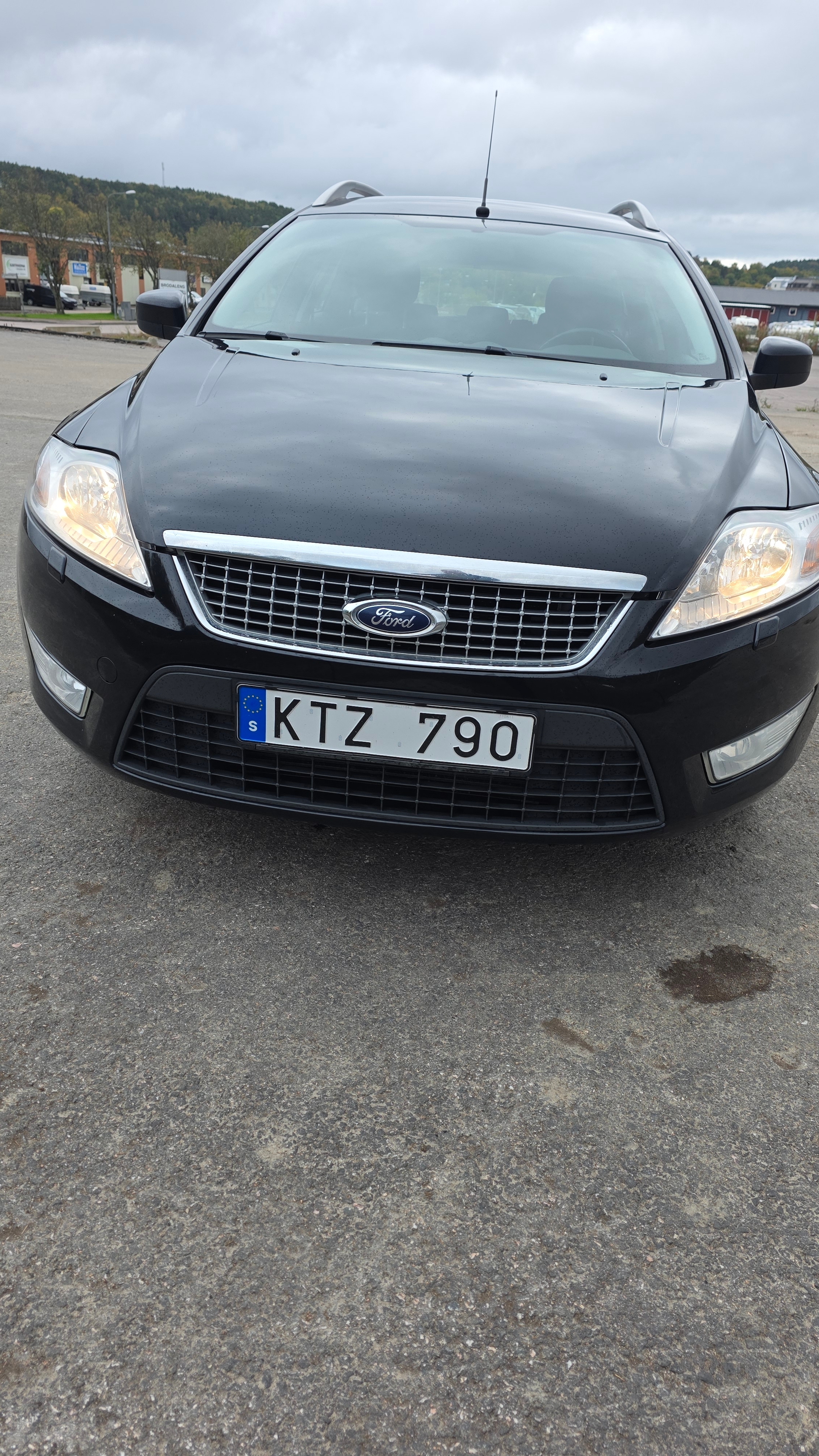 Ford Mondeo 2010, bild 2/7